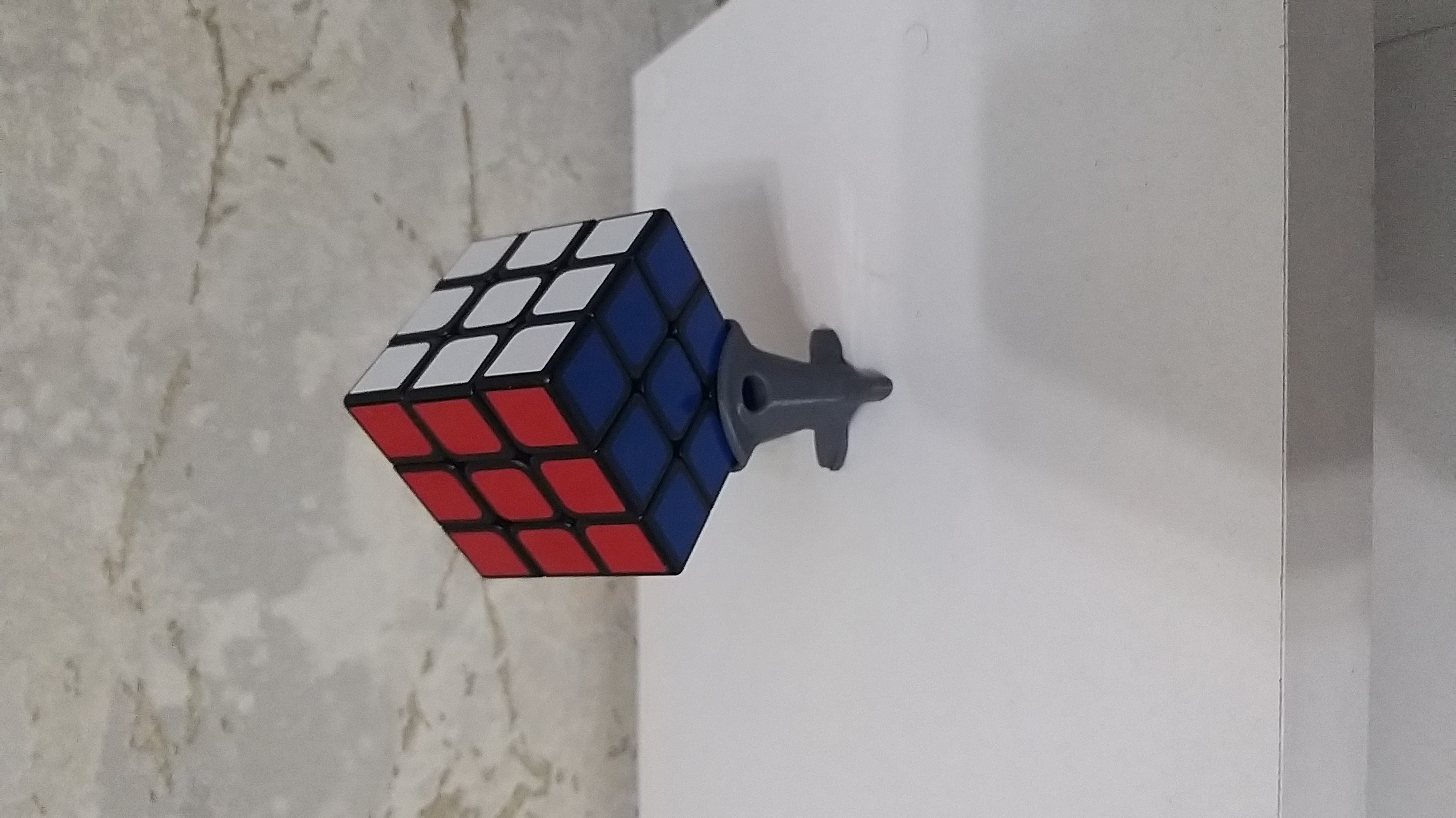 A small rubik's cube stand — miniatura 2