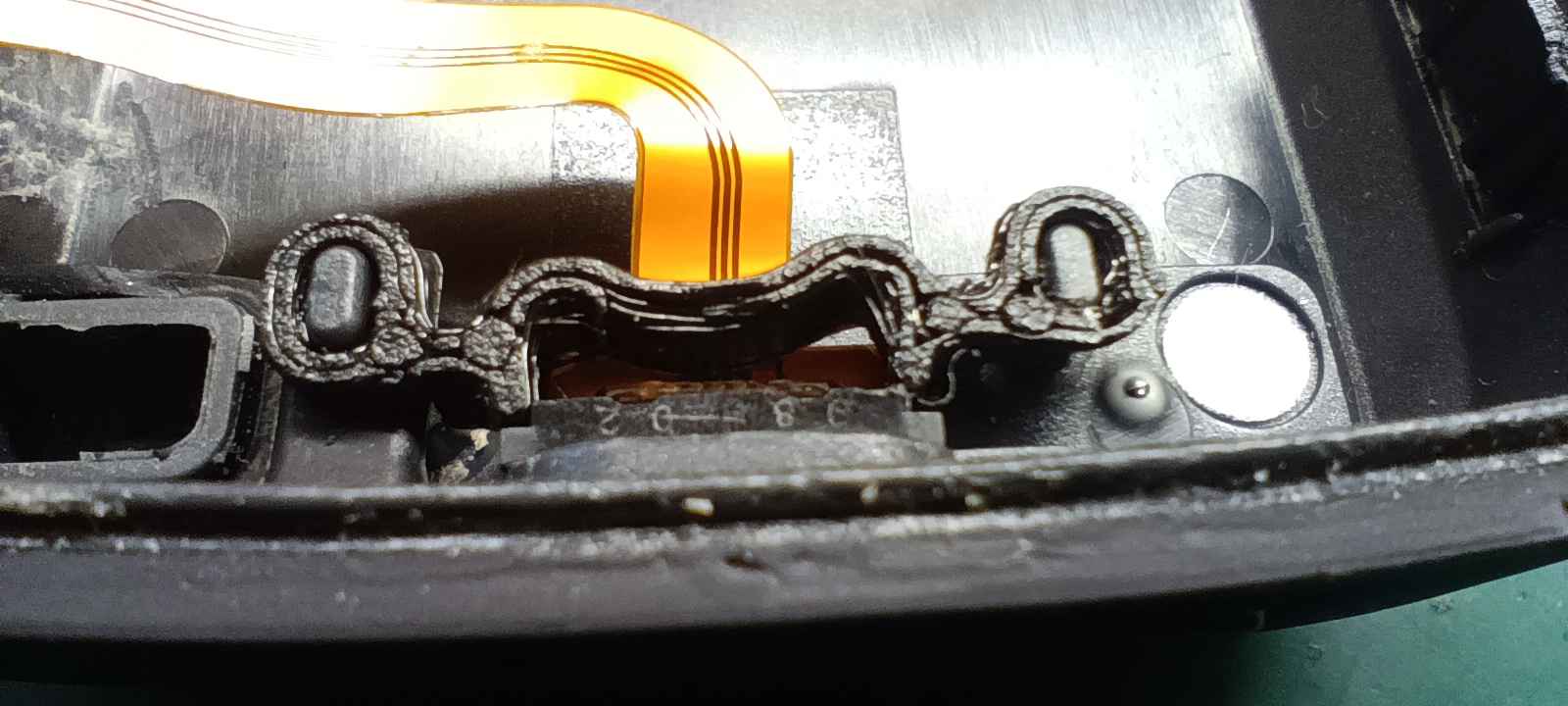 Wahoo Roam V1 WFCC4 USB Port retainer