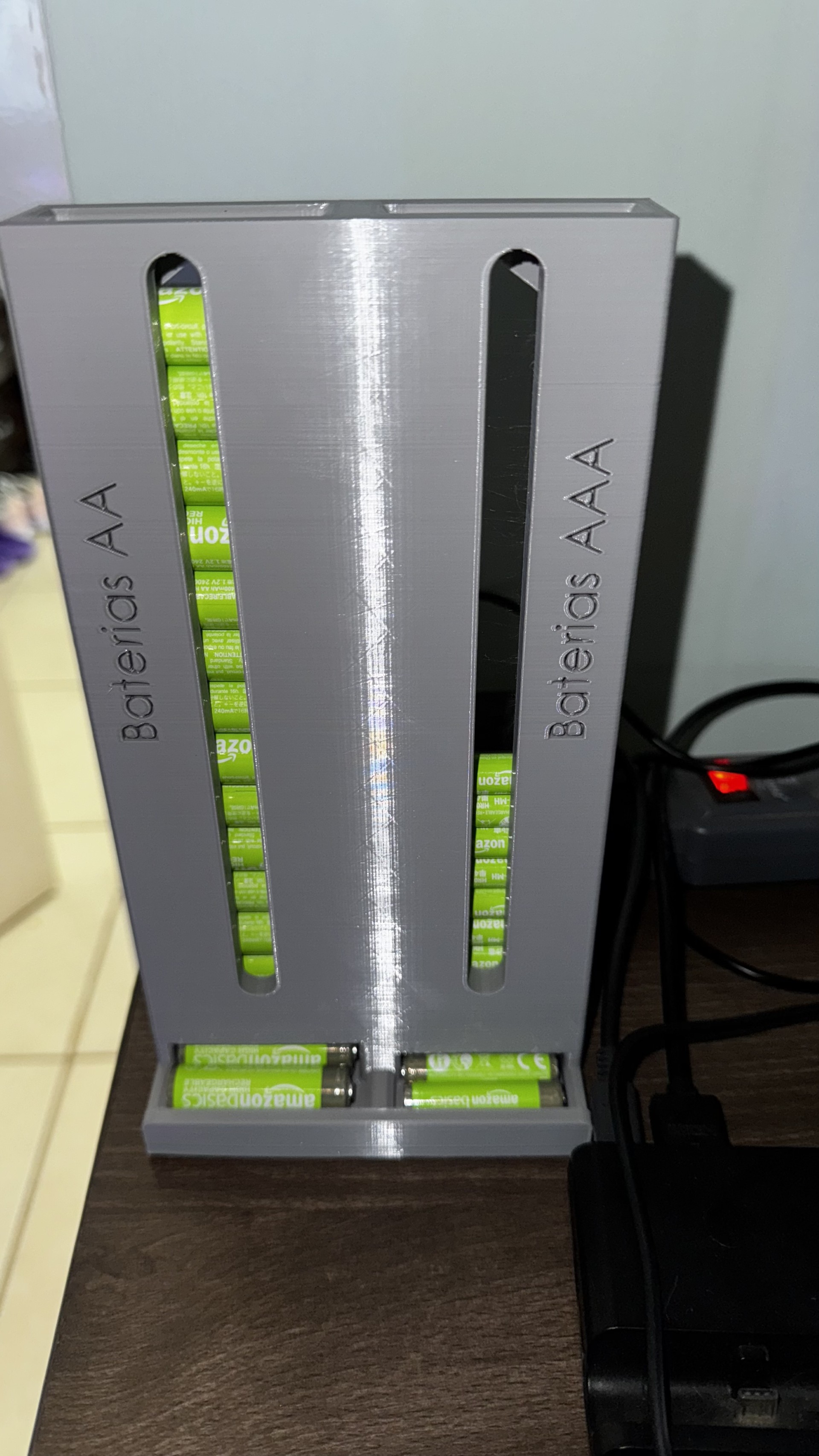 Rechargeable battery storage/organizer