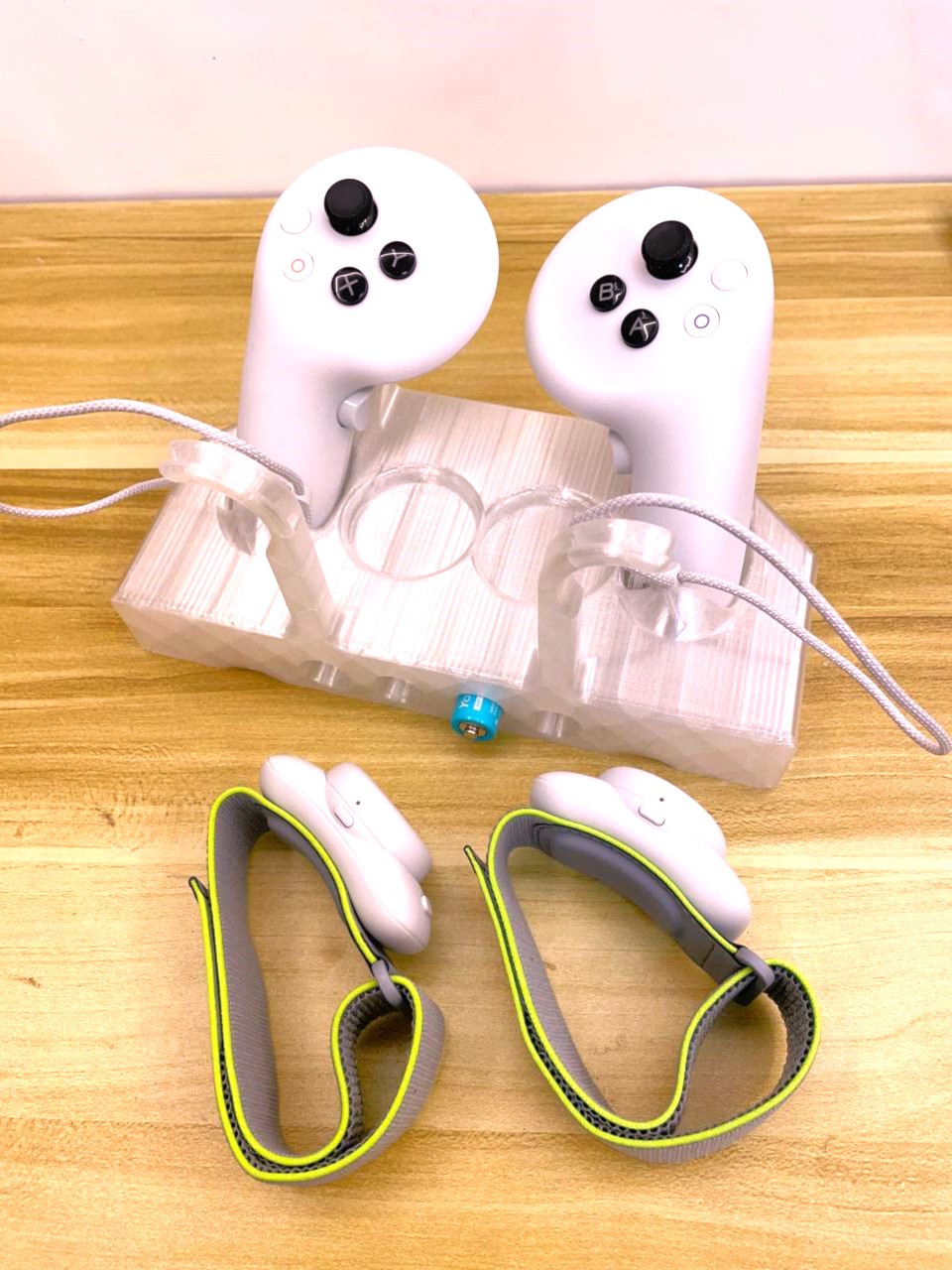 Pico 4 joystick stand