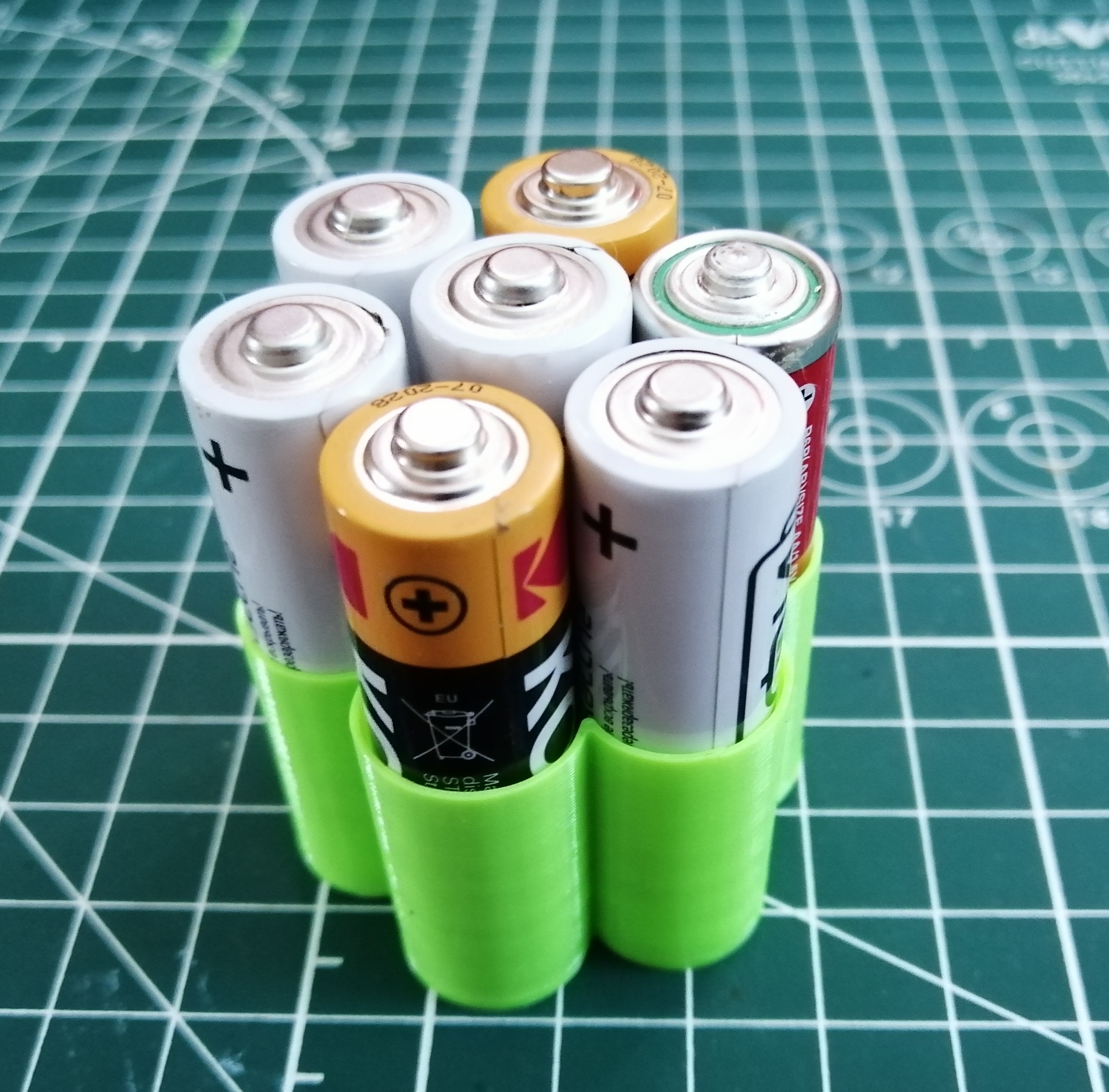 Case for AA batteries for vase mode printing