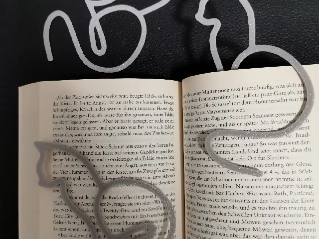 Cat bookmark