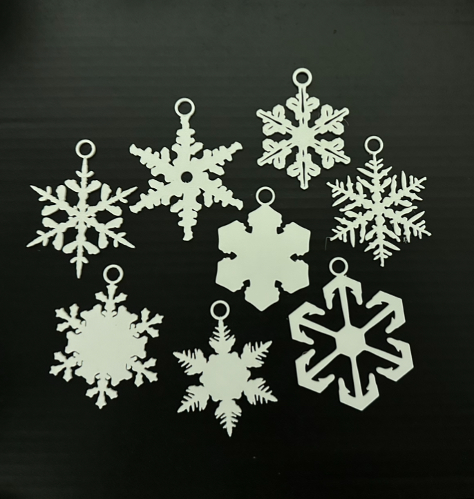 8 Snowflake ornaments tree hangers