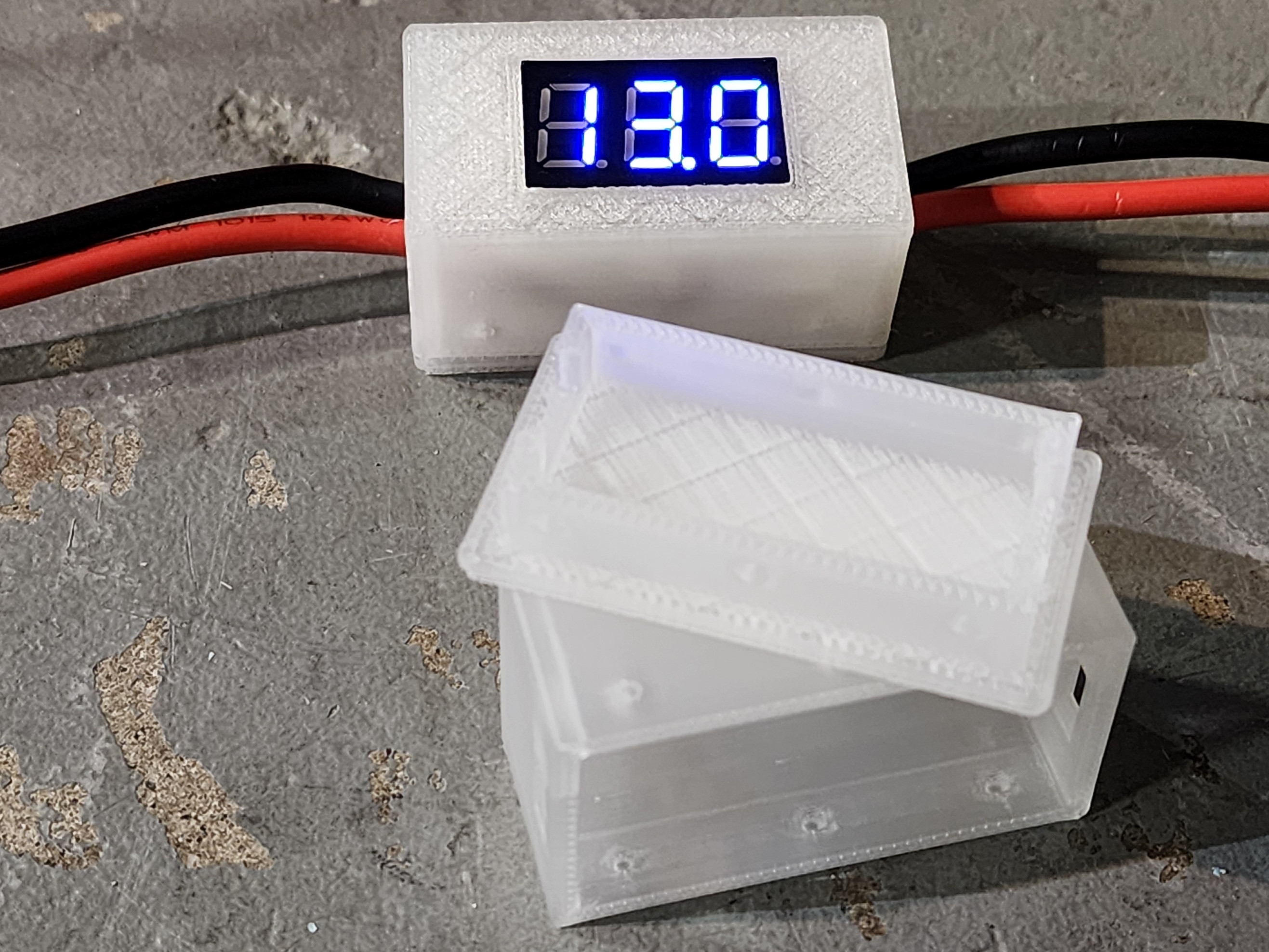 Stap-Together Battery Leveller