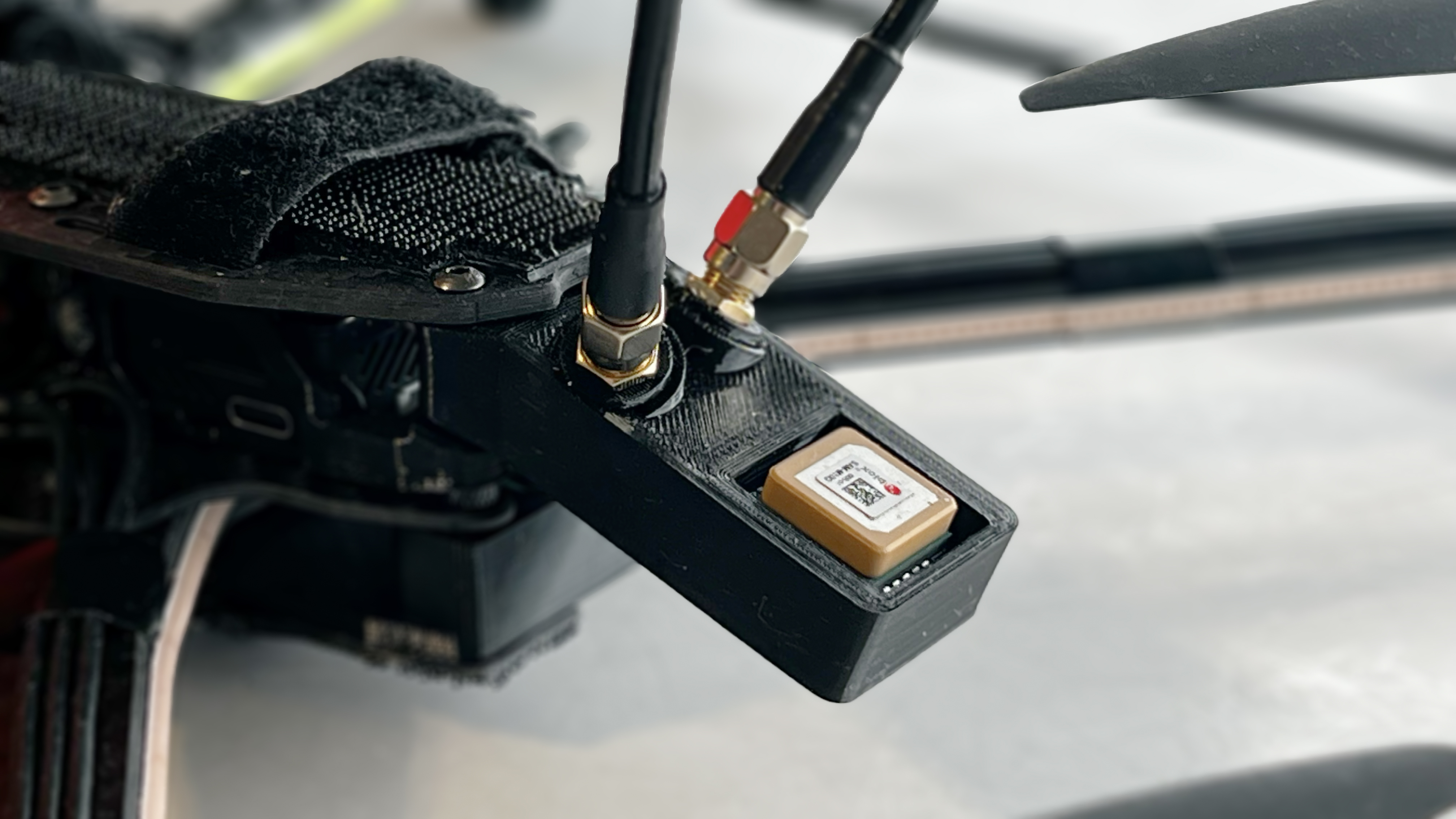 Mount for DJI O3 Antennas and GNSS Module (Rekon 10 Pro)
