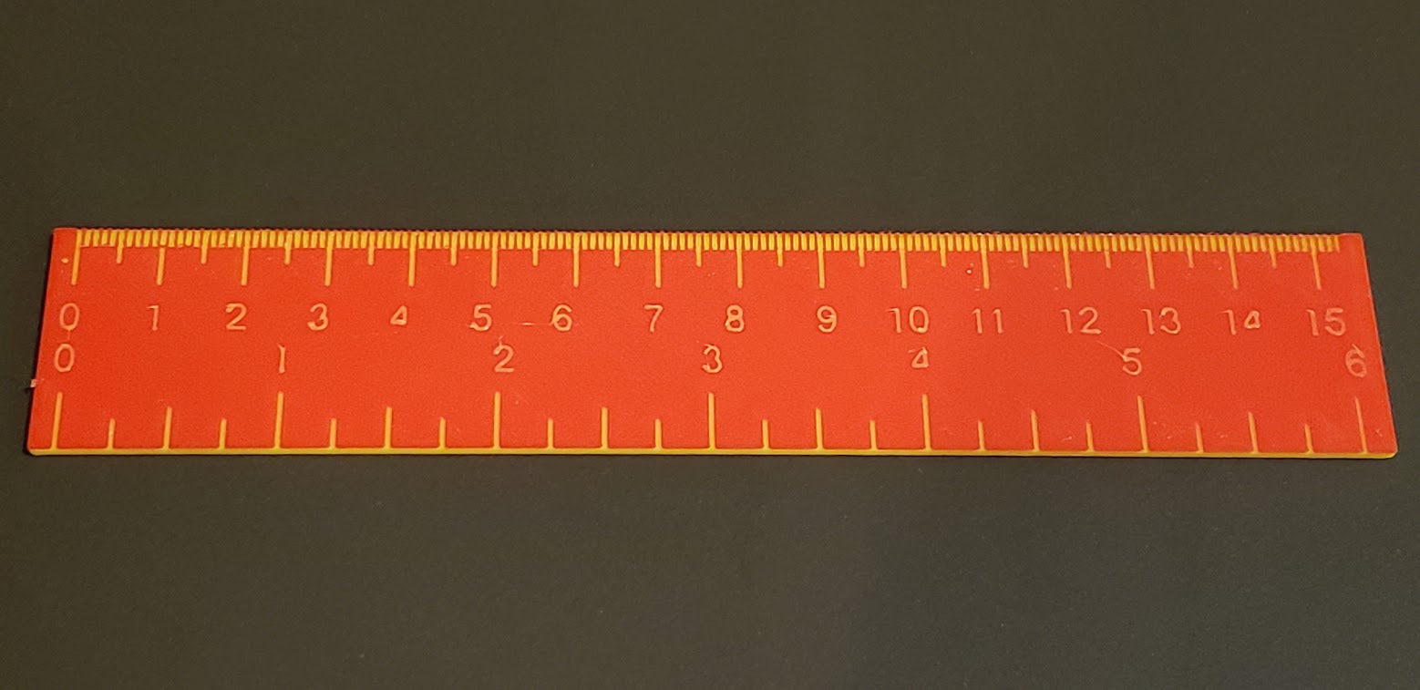 Simle ruler/scale in inches and cm