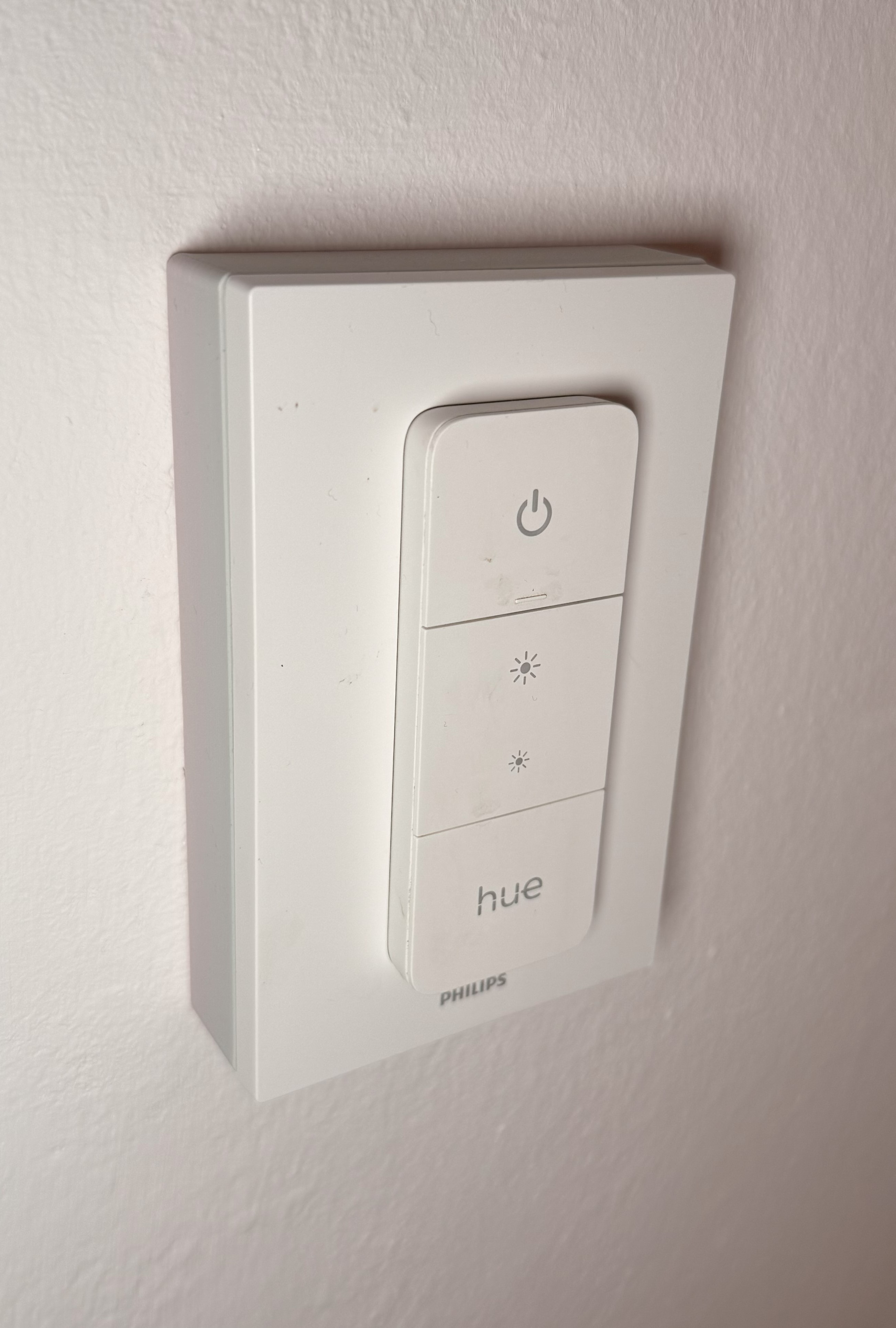 Adapter from Busch-Jaeger to Philips Hue Dimmer Switch