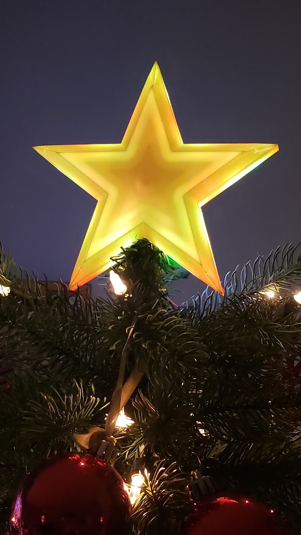Desktop Holiday Tree — thumbnail 2