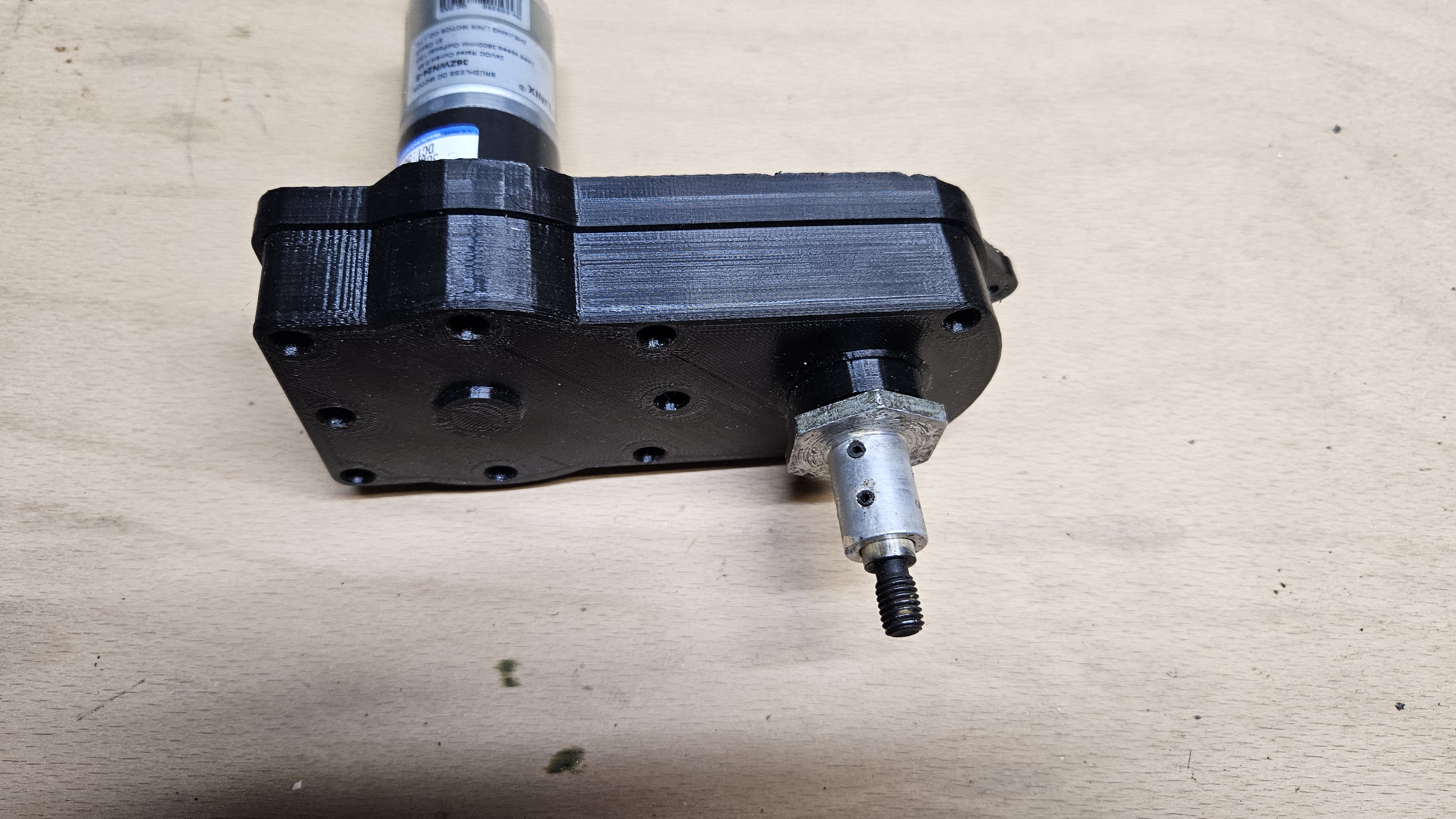 Yard Force Classic 500 wheel gearbox