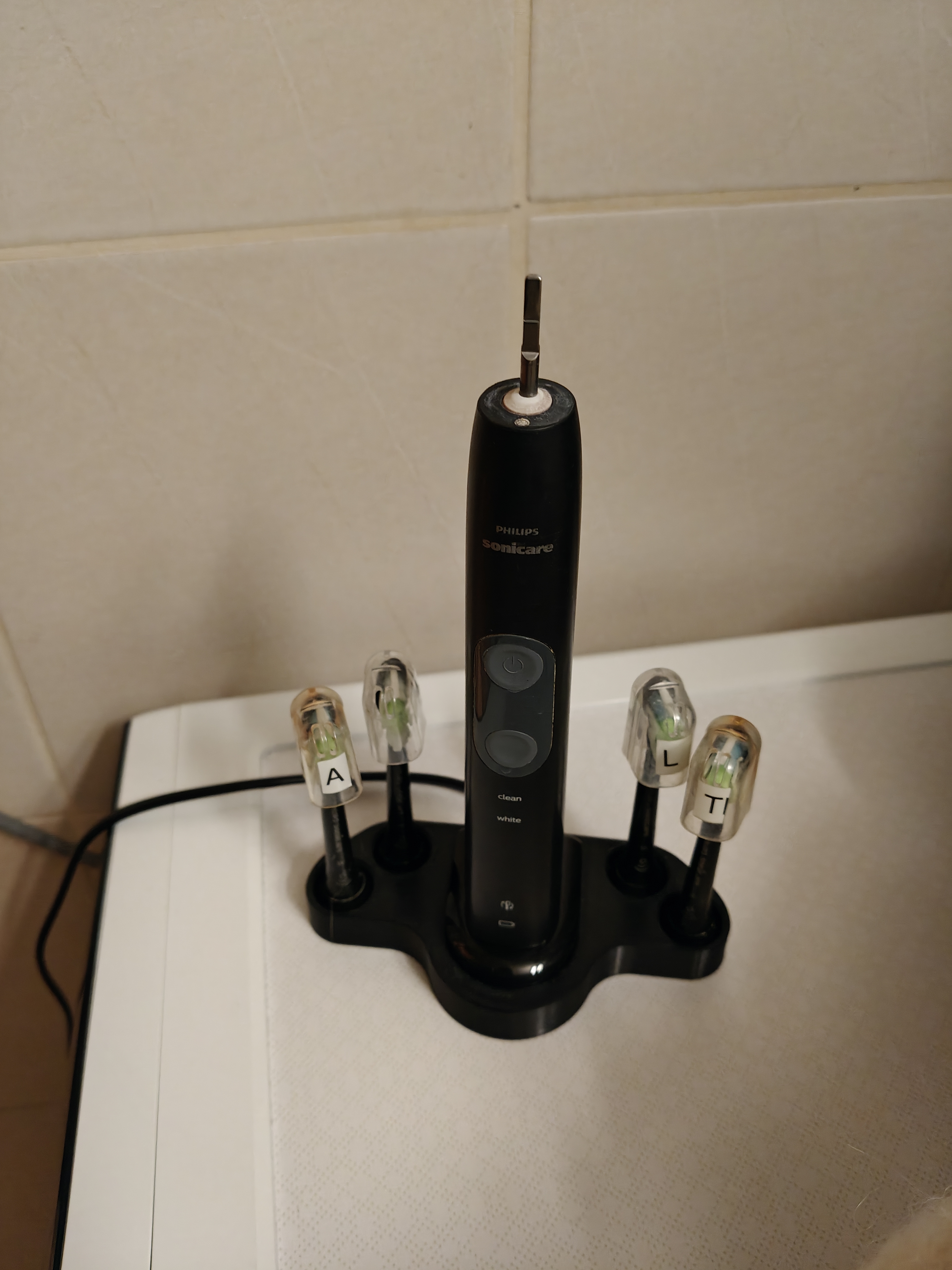 Stand for toothbrush heads for Philips Sonicare
