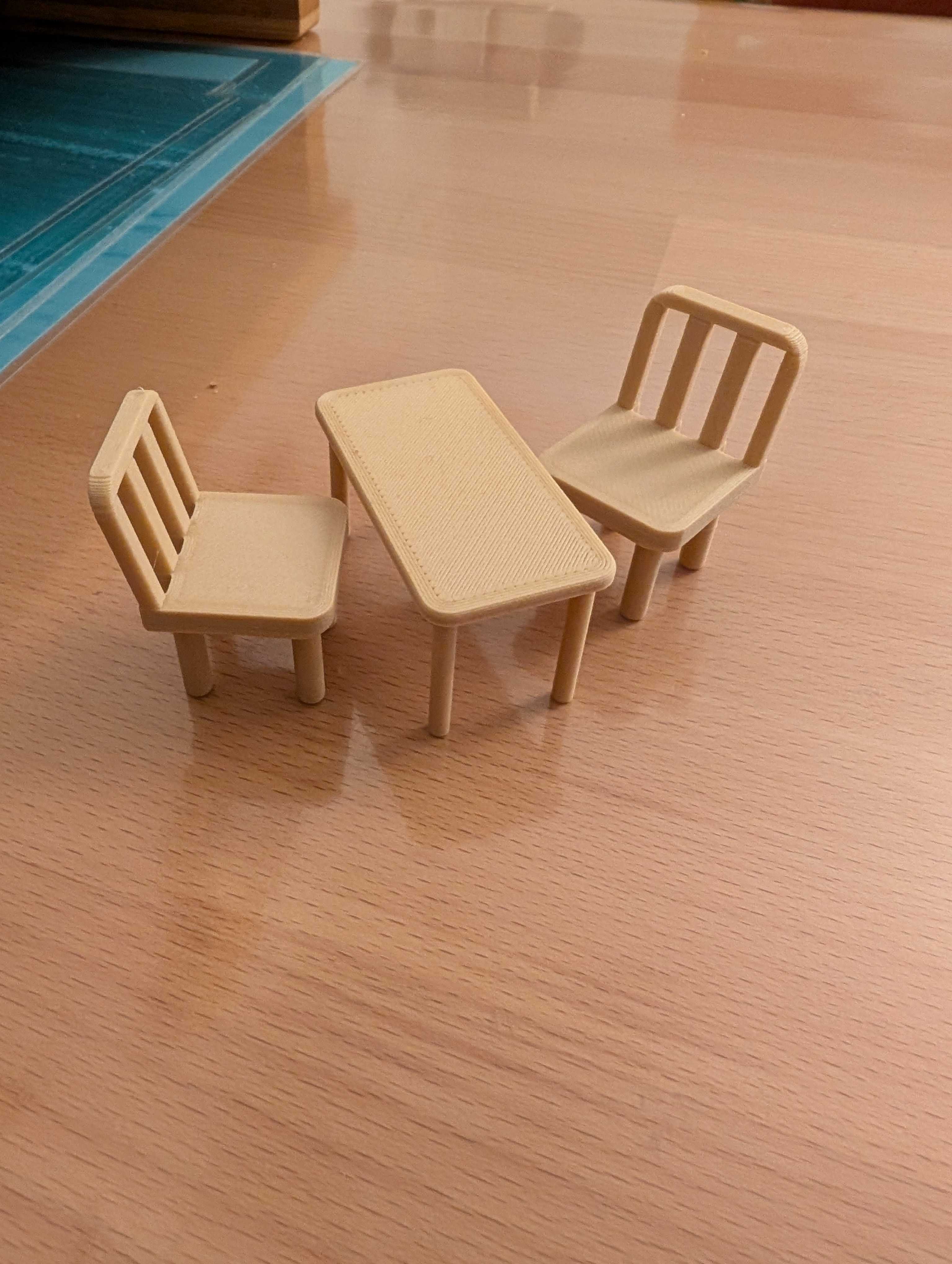 Dollhouse Table and Chair