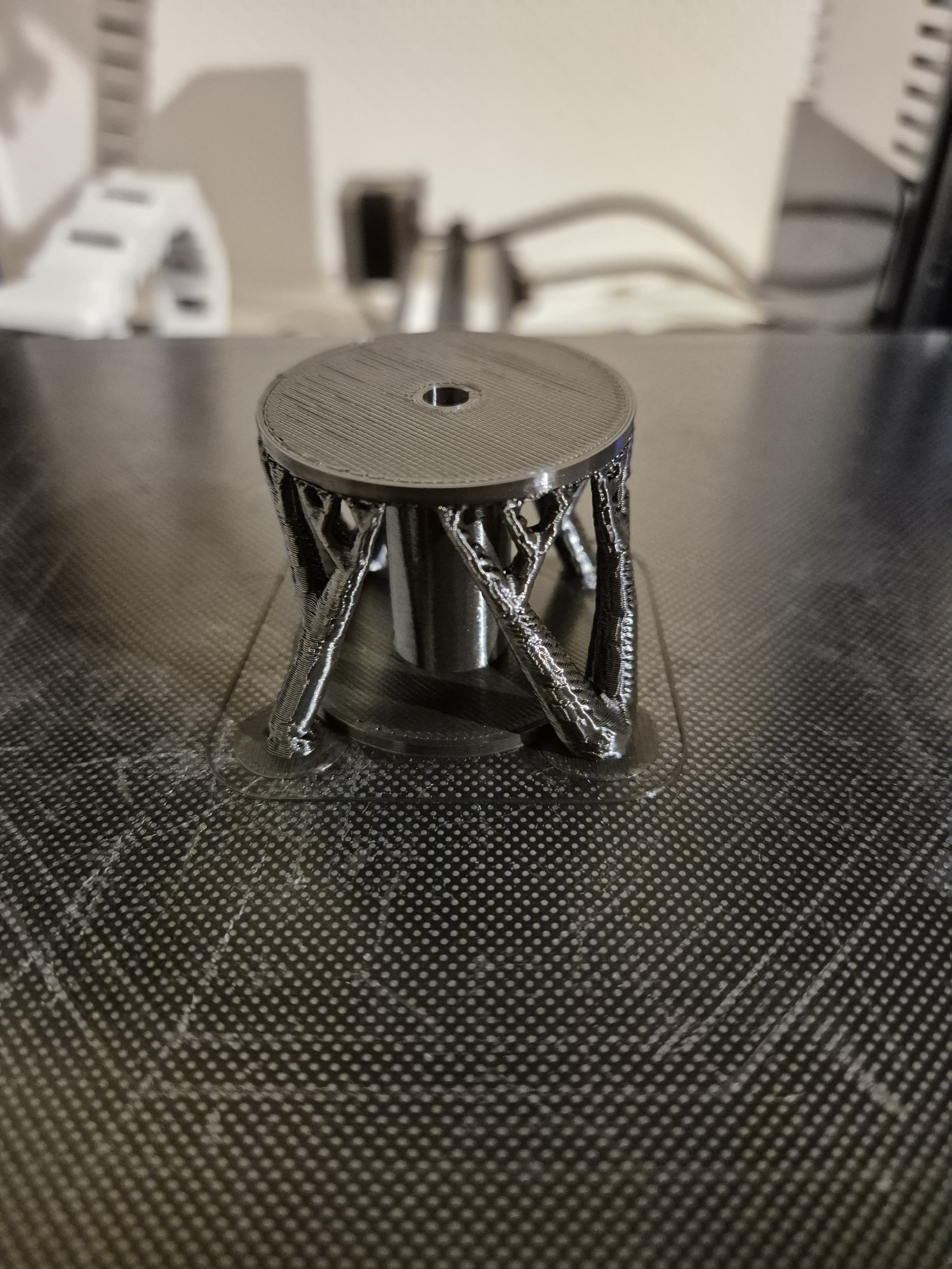 Simple Spool Spool with 5mm opening by Julian F.D.Martins | Download free STL model ...