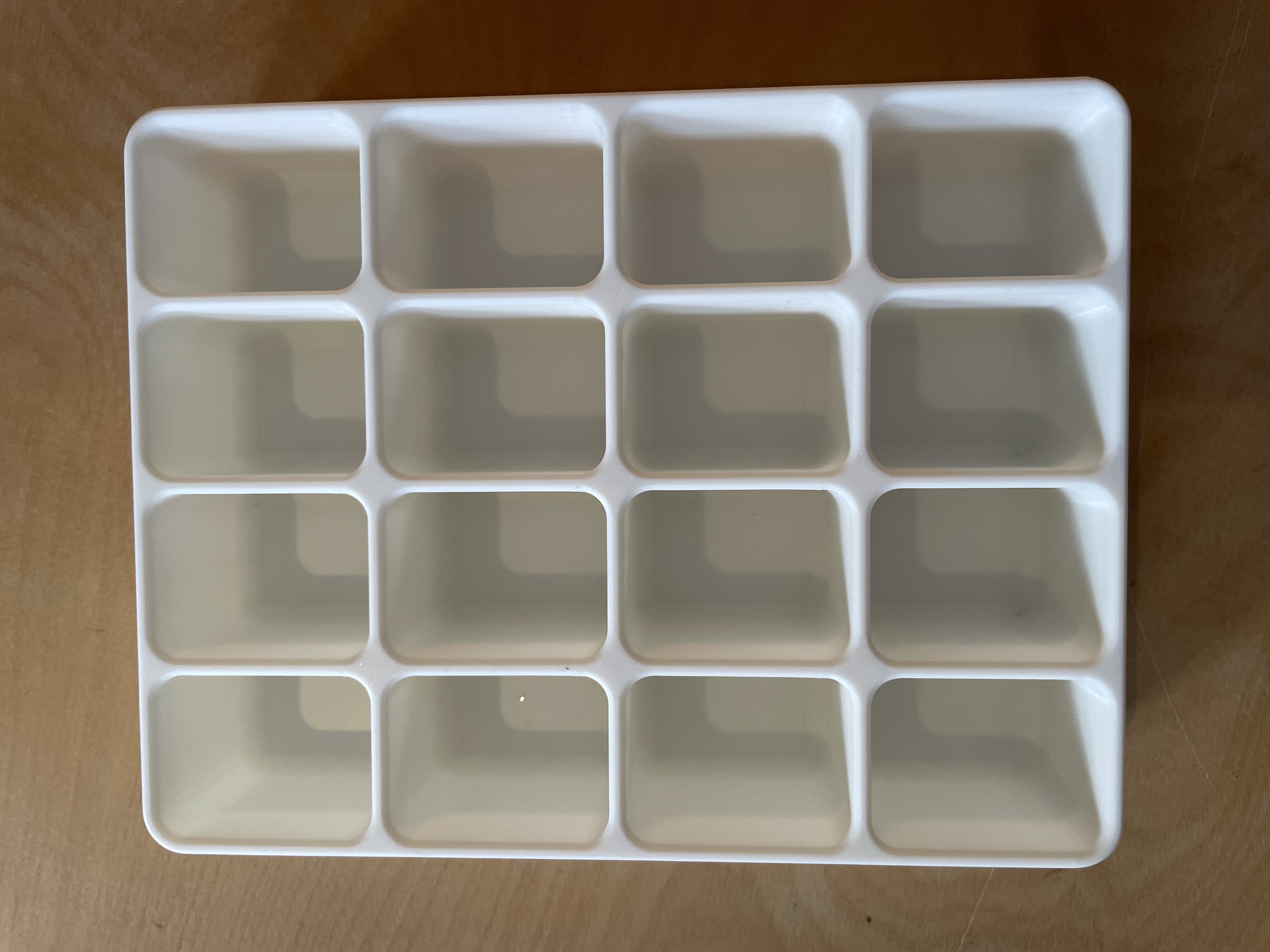 4x4 desk organiser