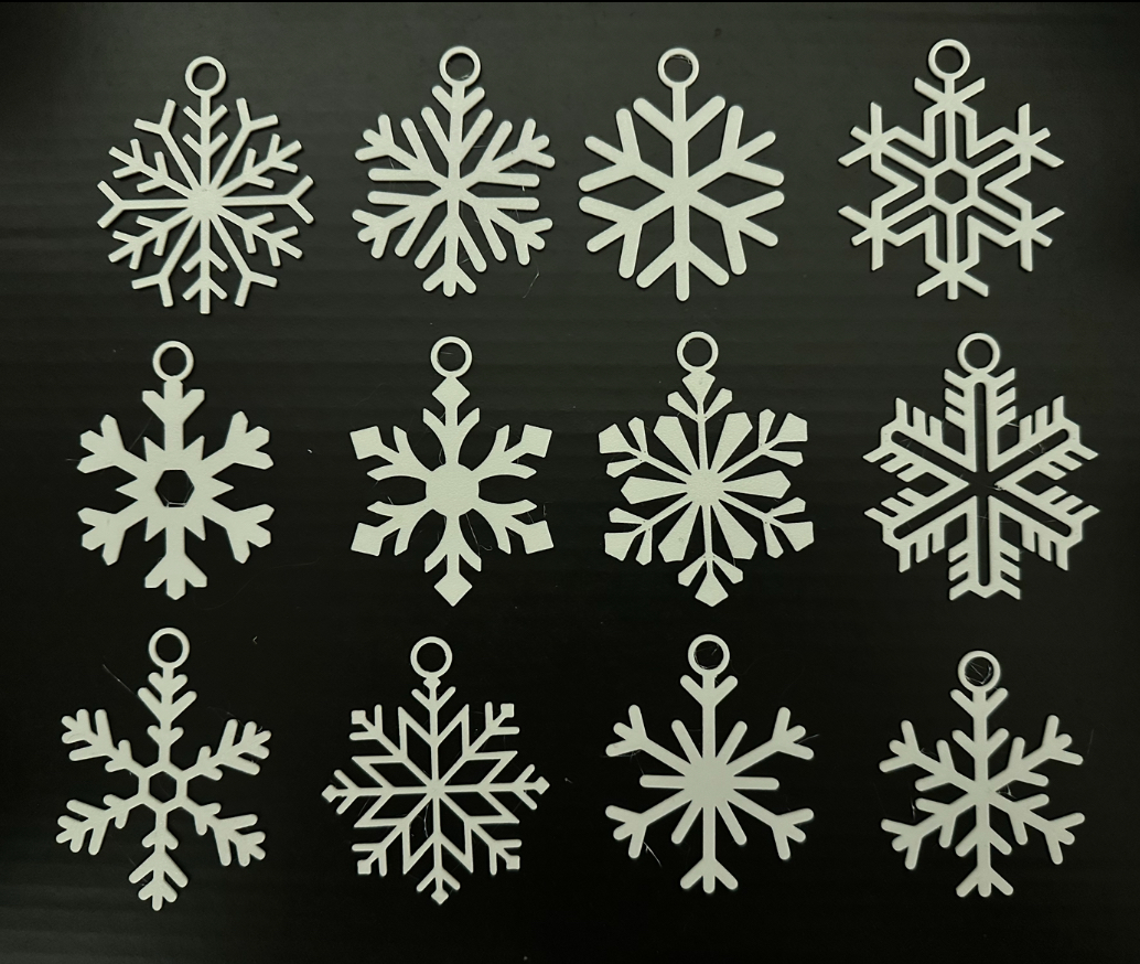 12 Snowflake ornaments tree hangers