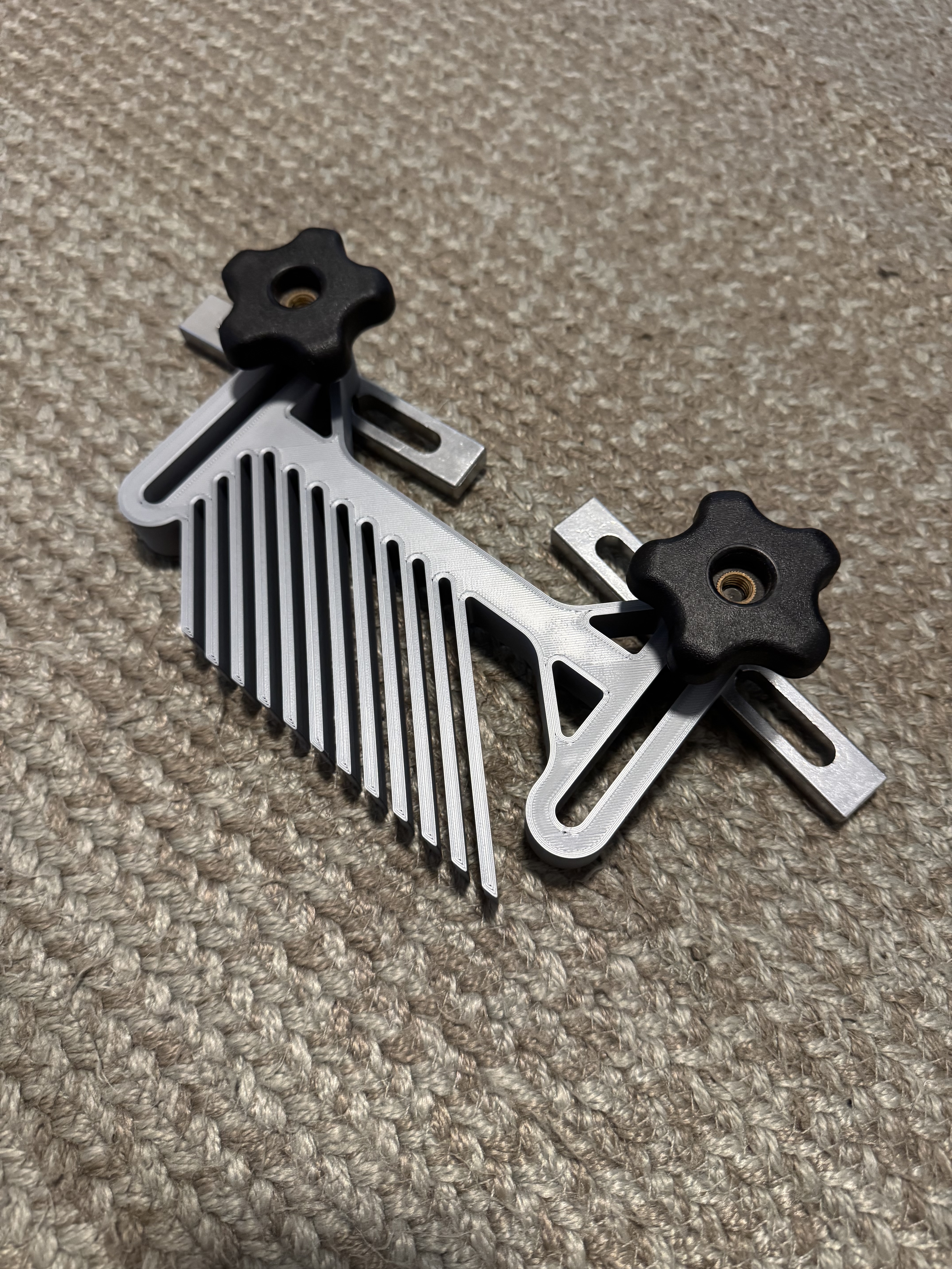 Medium-size featherboard