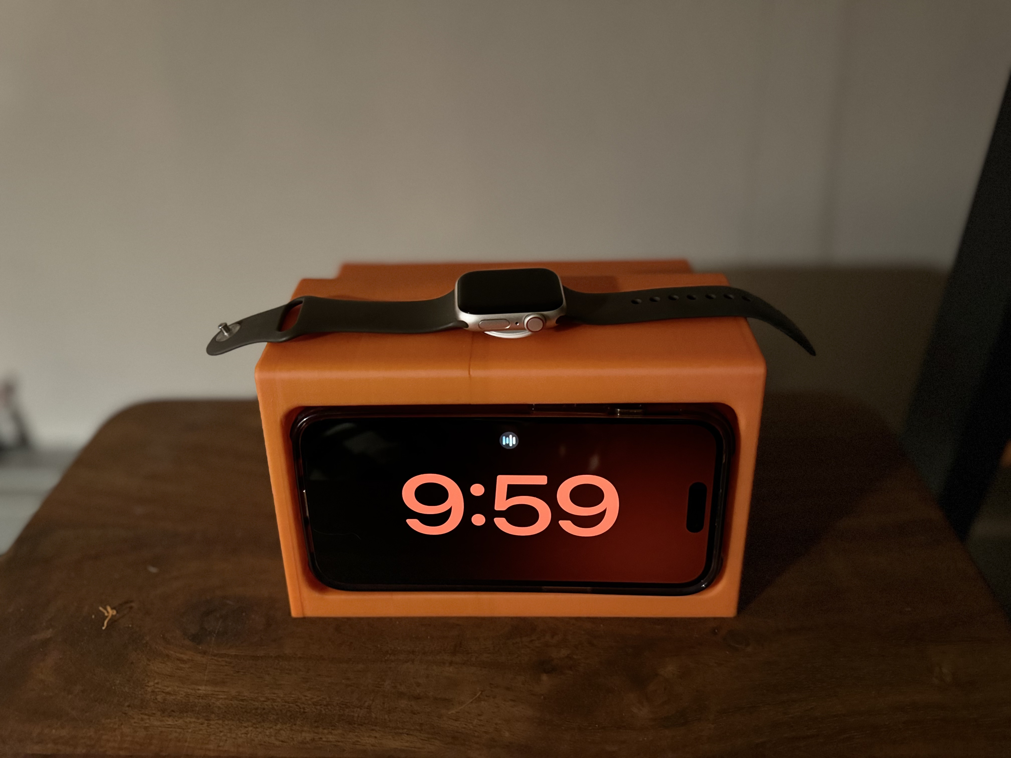 i phone wireless charging dock