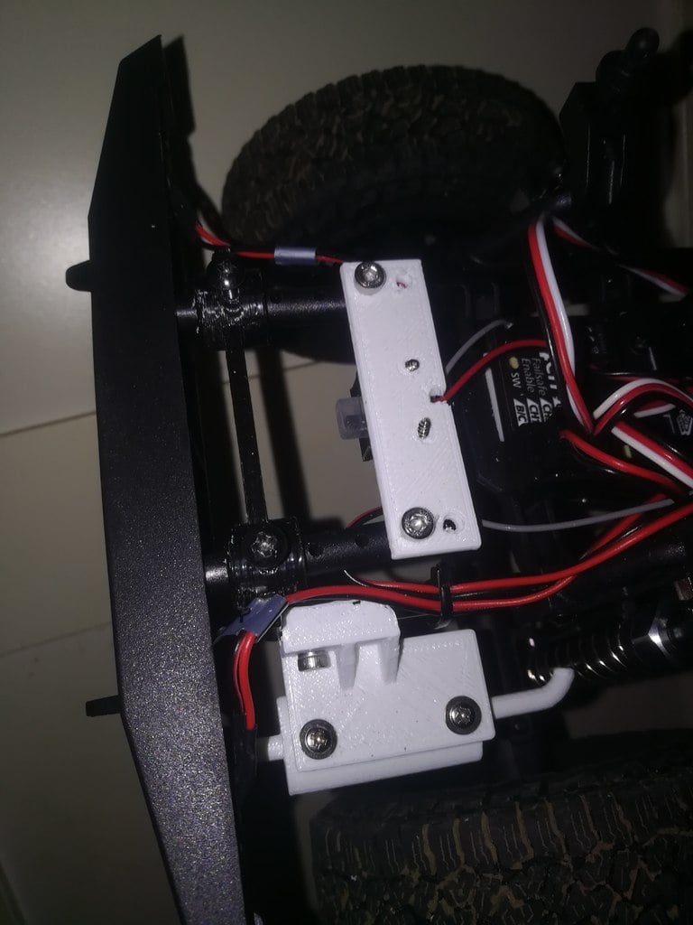 ECX Barrage muffler mount