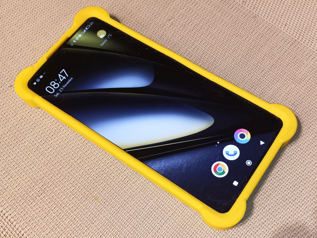 Armored cover for POCO F6