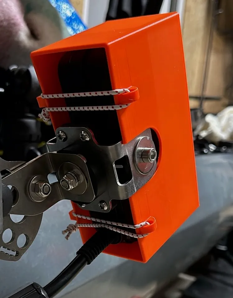 Lowrance Active Target Cover by Chironex_81 | Download free STL model ...