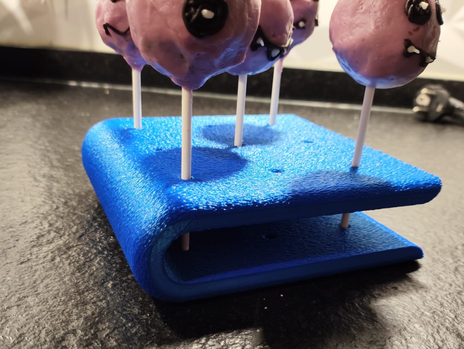 Cake-pop stand