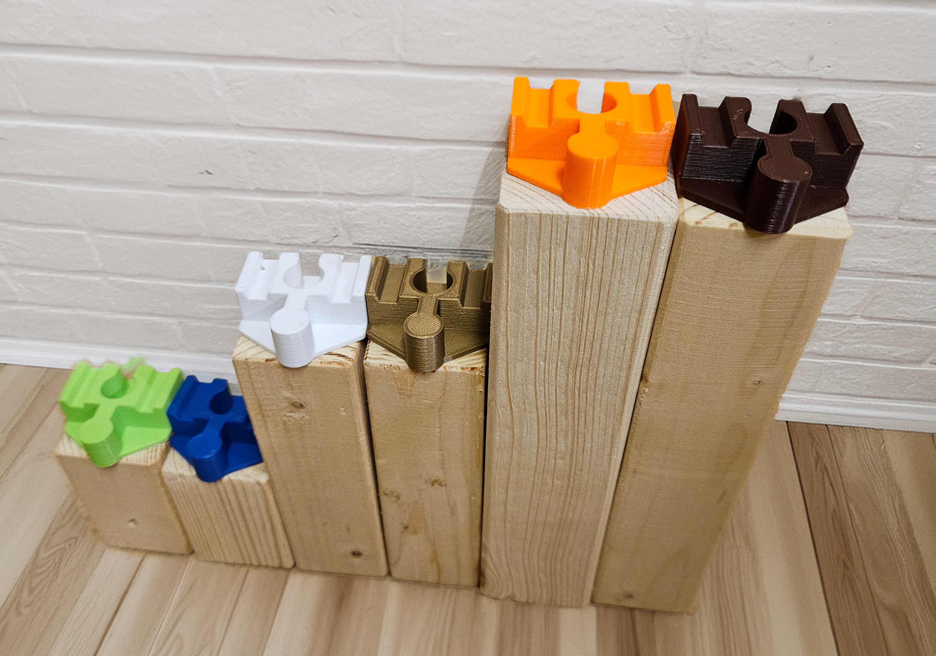Wooden railway pillar (pilíř k vláčkodráze) — miniatura 6