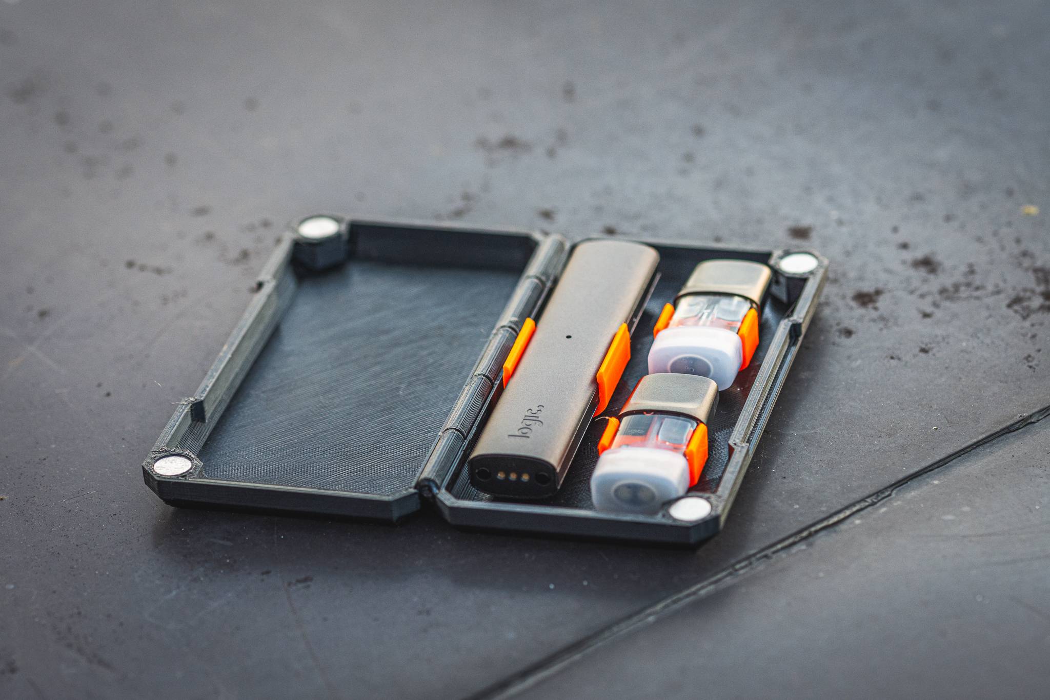 Logic Compact Case
