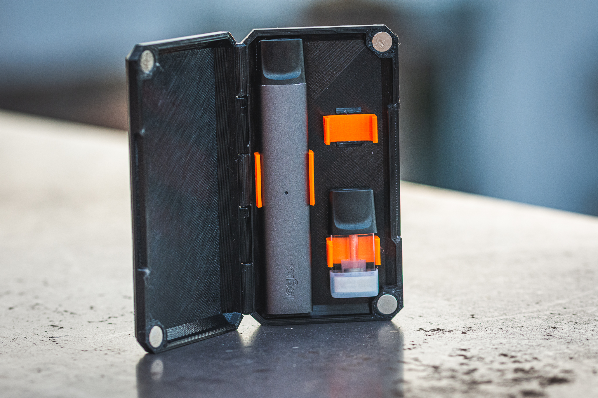 Logic Compact Case — thumbnail 3