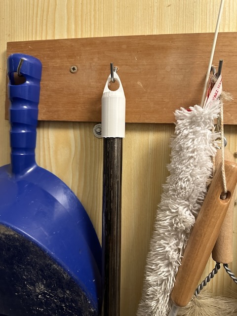 Broom Handle Cap - Aufhängekappe für Besen