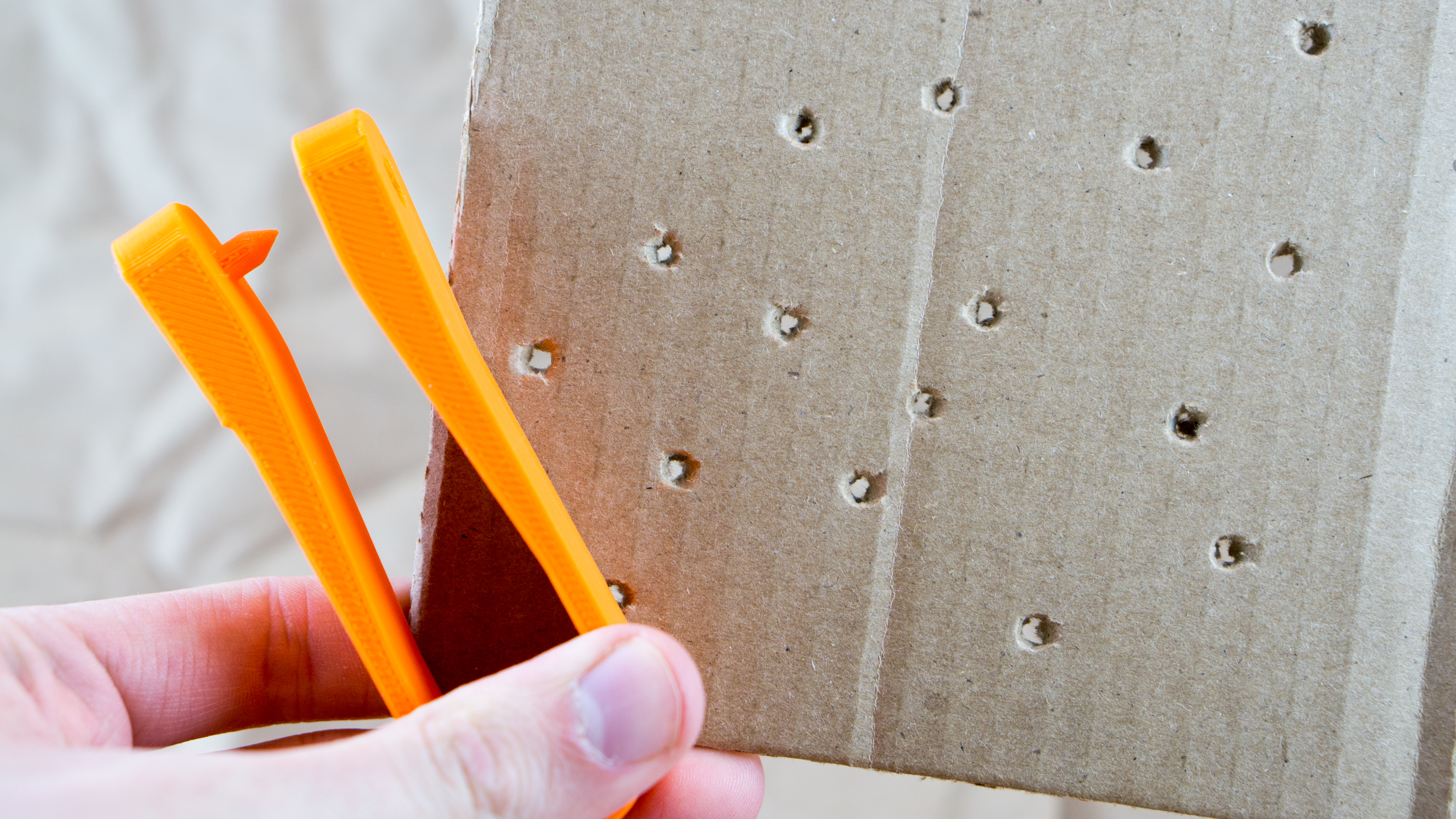 Cardboard Hole Punch — miniatura 3