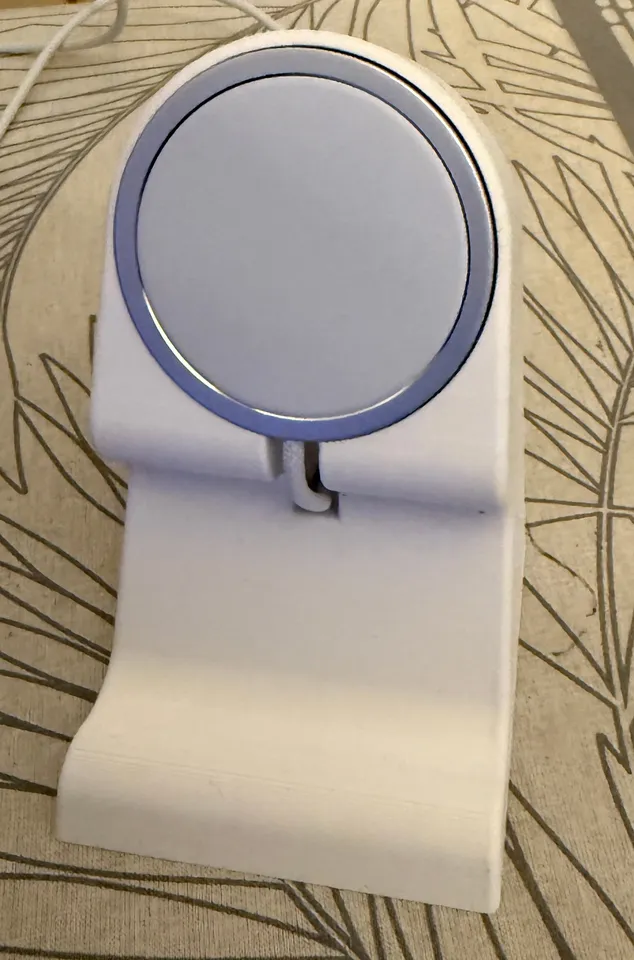Magsafe Stand by James Kirk | Download free STL model | Printables.com
