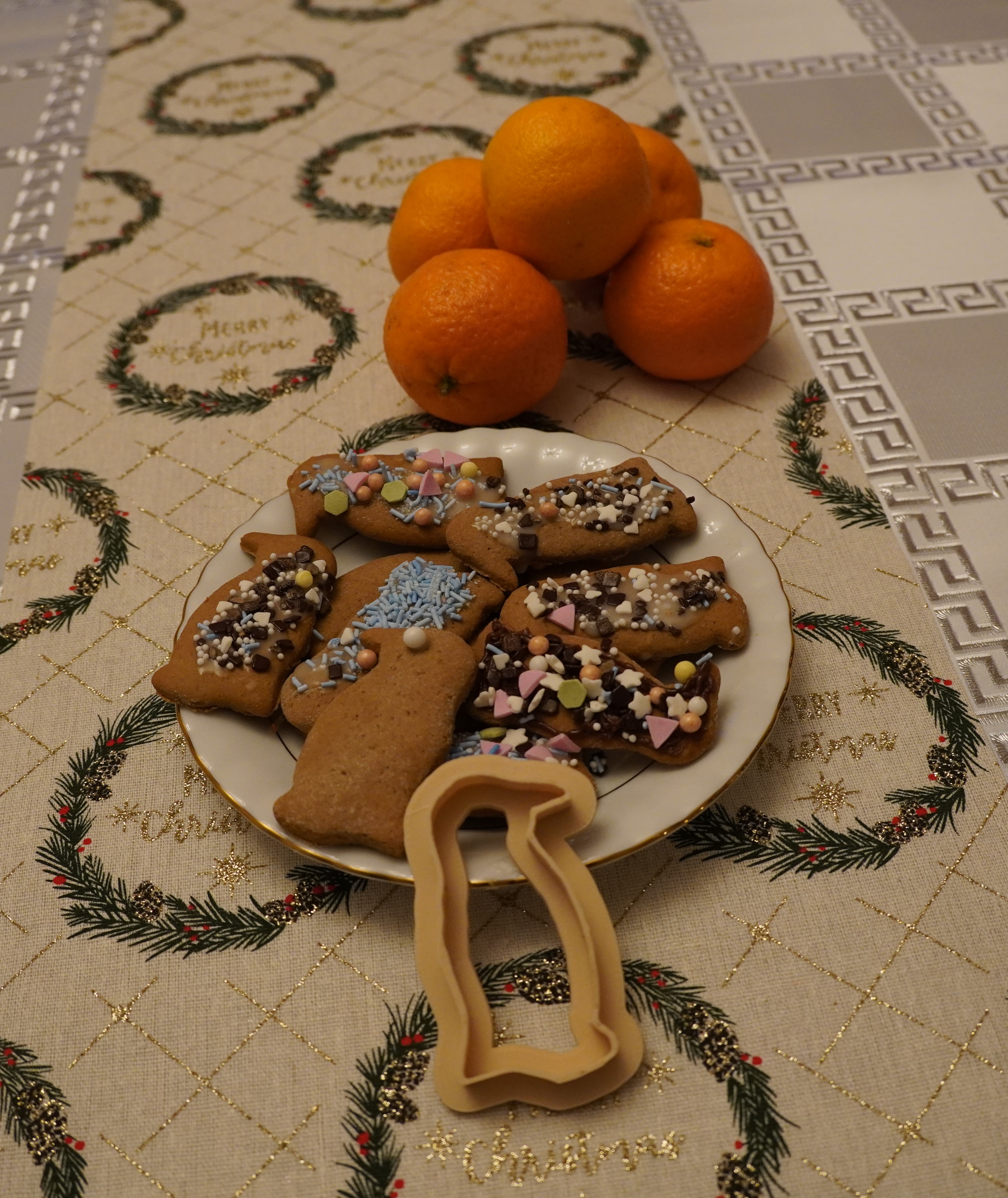 Forma do piernika w kształcie pingwina\Gingerbread mold in the shape of a penguin