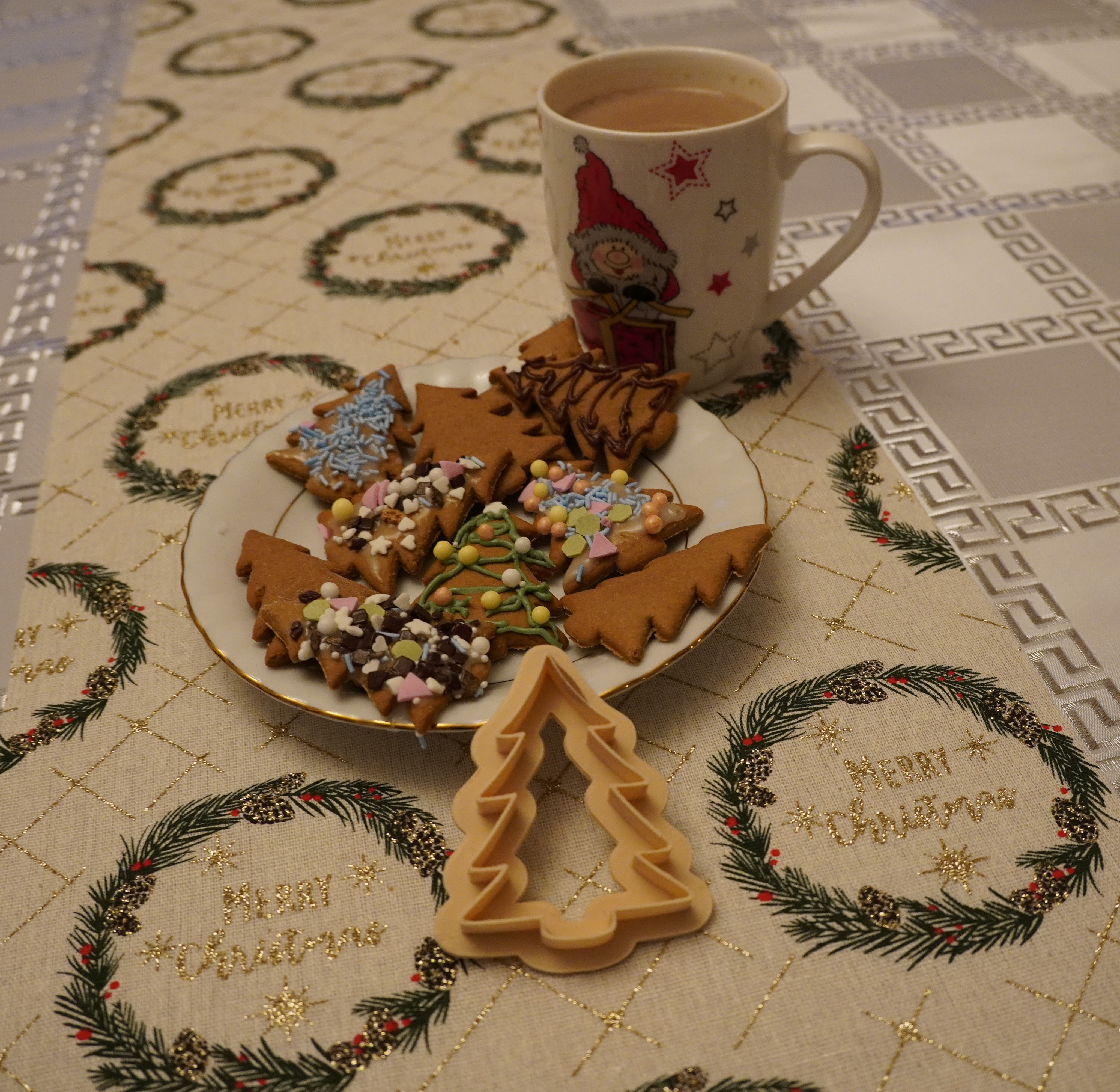 Forma do pierników w kształcie choinki\Gingerbread mold in the shape of a Christmas tree