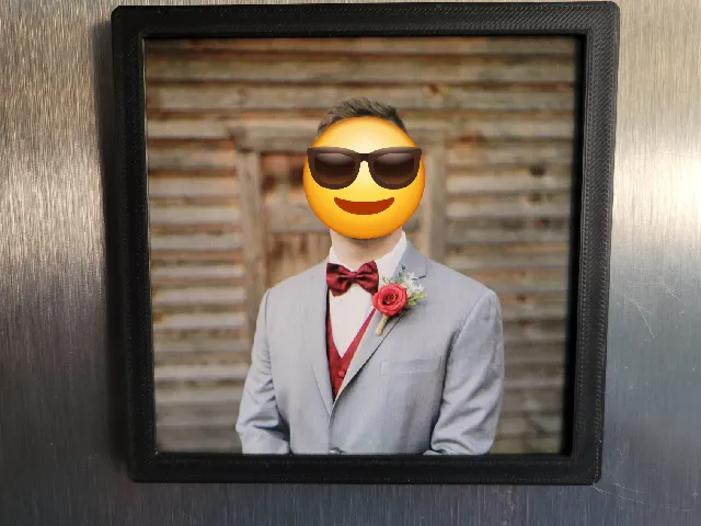 Picture Frame - Magnetic 4" X 4"