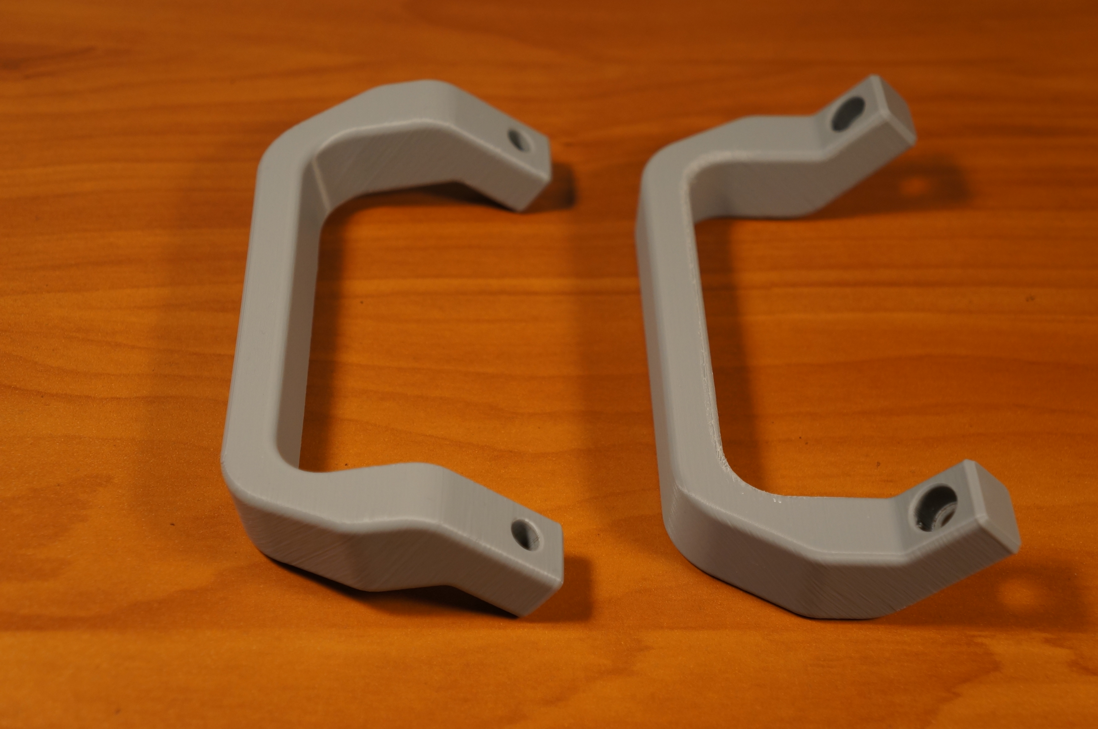 Angled Industrial Handle by Leehound Download free STL model