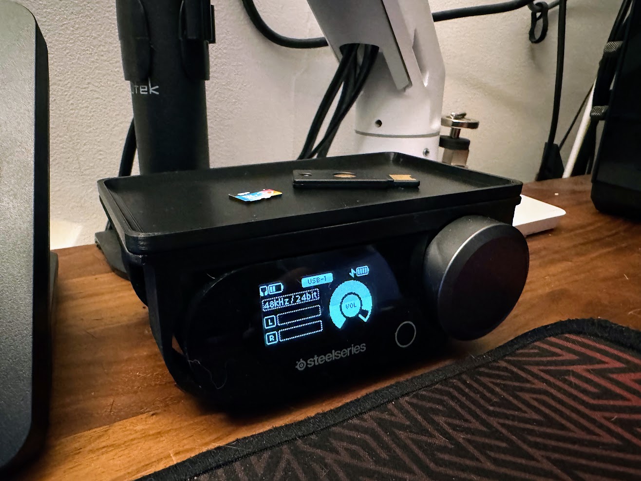 Top for Steel Series Arctis Nova Pro Wireless Under-Desk Mount