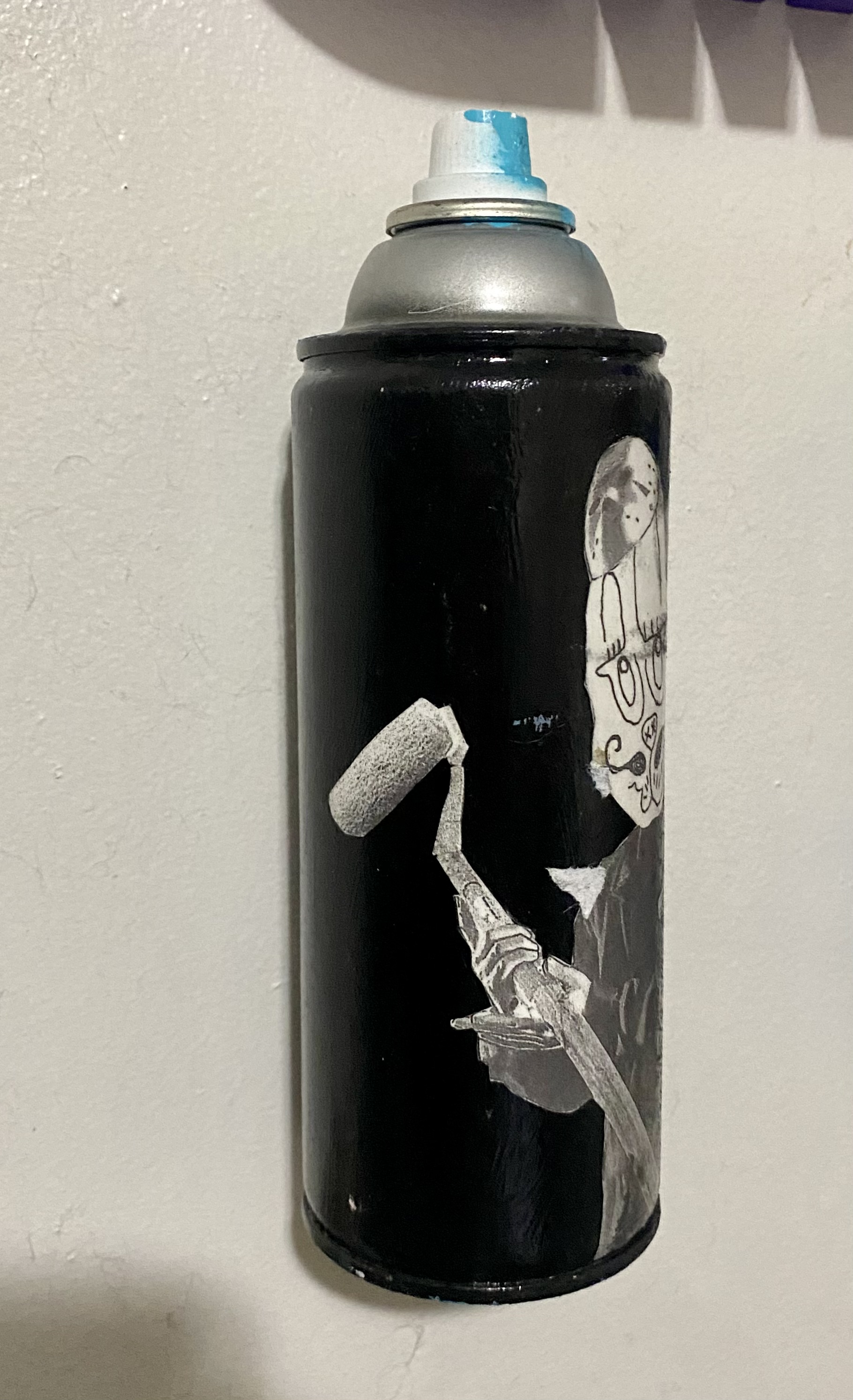 Spraypaint Can Wall Display Mount