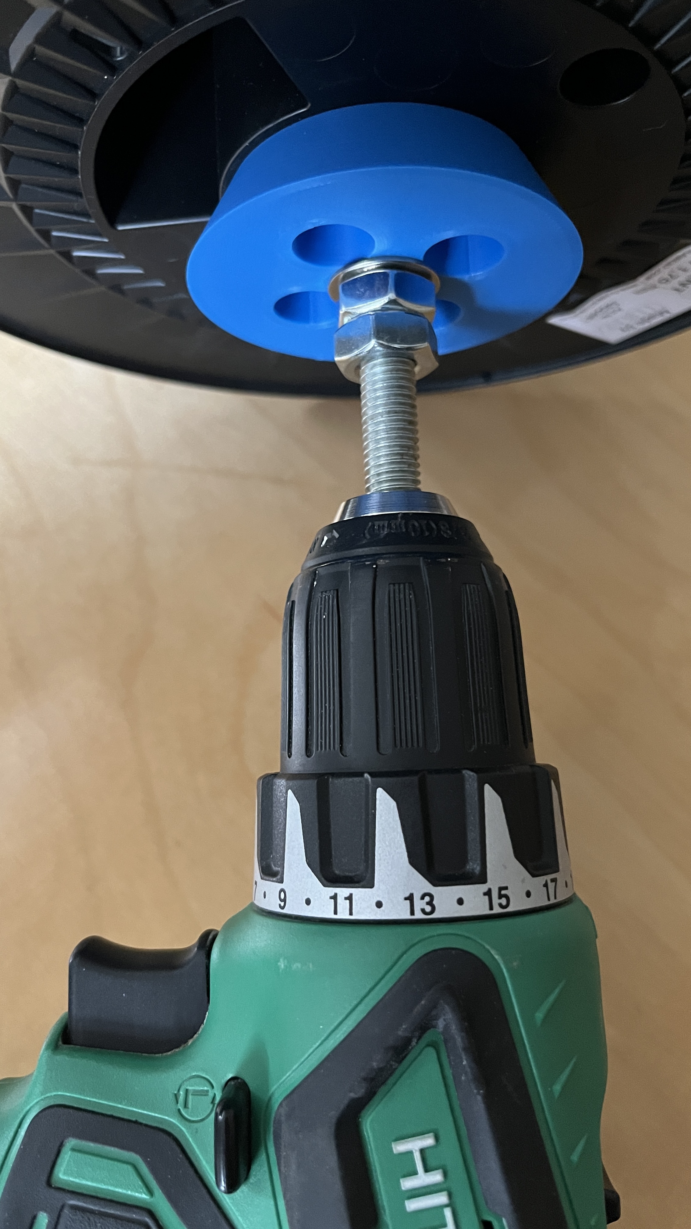 Einfacher Adapter: Filamentspule zum umspulen mittels Akkuschrauber / Simple Cone: Filamentspool rewinding with screwdriver
