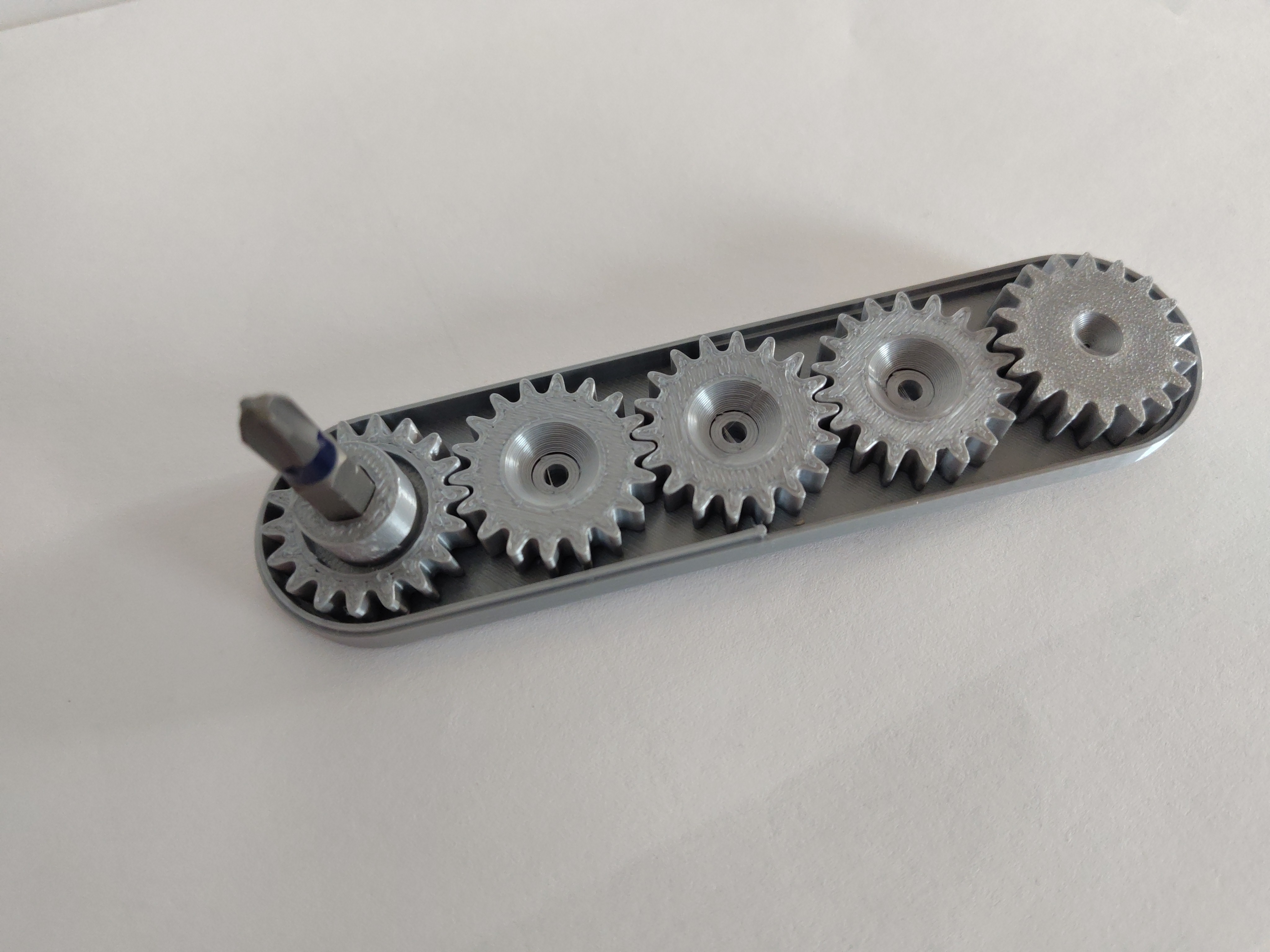 Miniatura 7 do modelo 3D Displacing hex bit screwdriver with offset