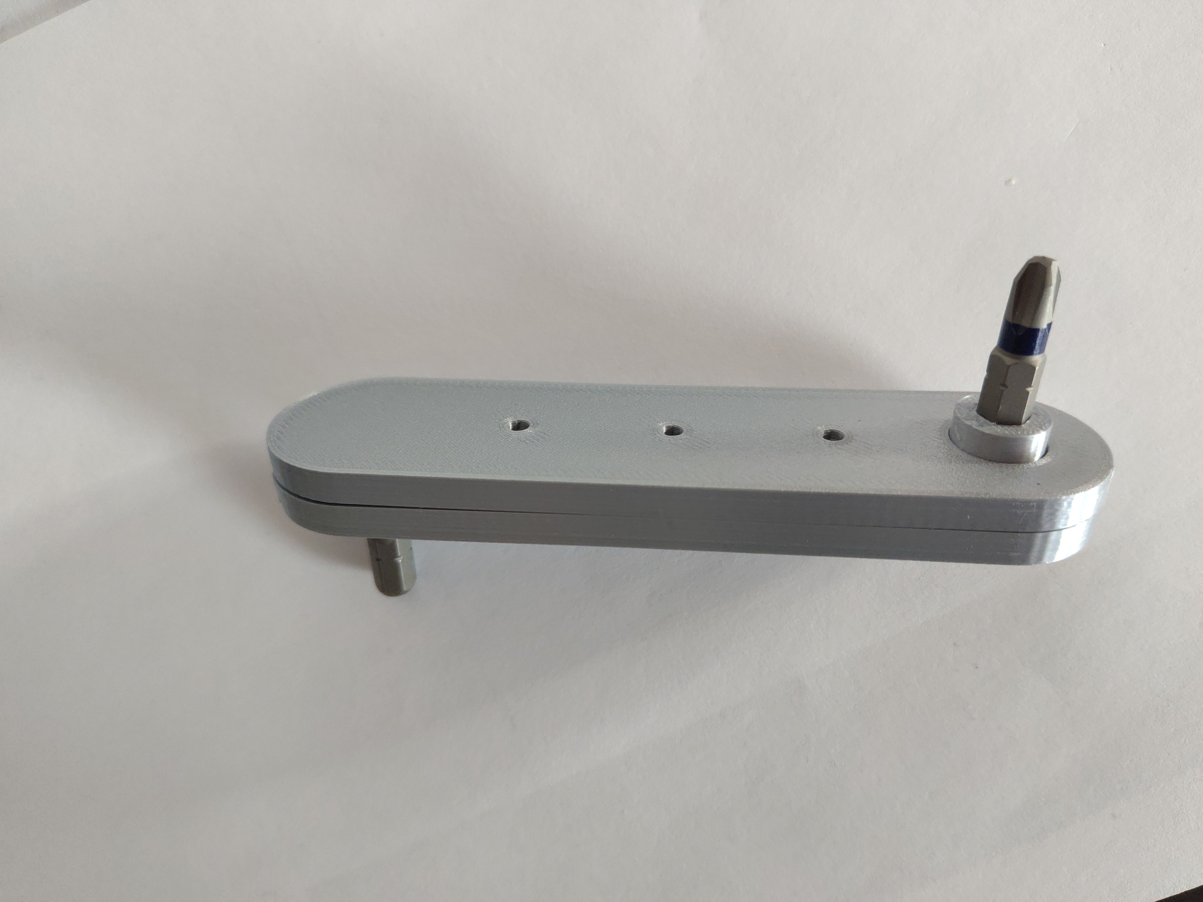 Miniatura 4 do modelo 3D Displacing hex bit screwdriver with offset