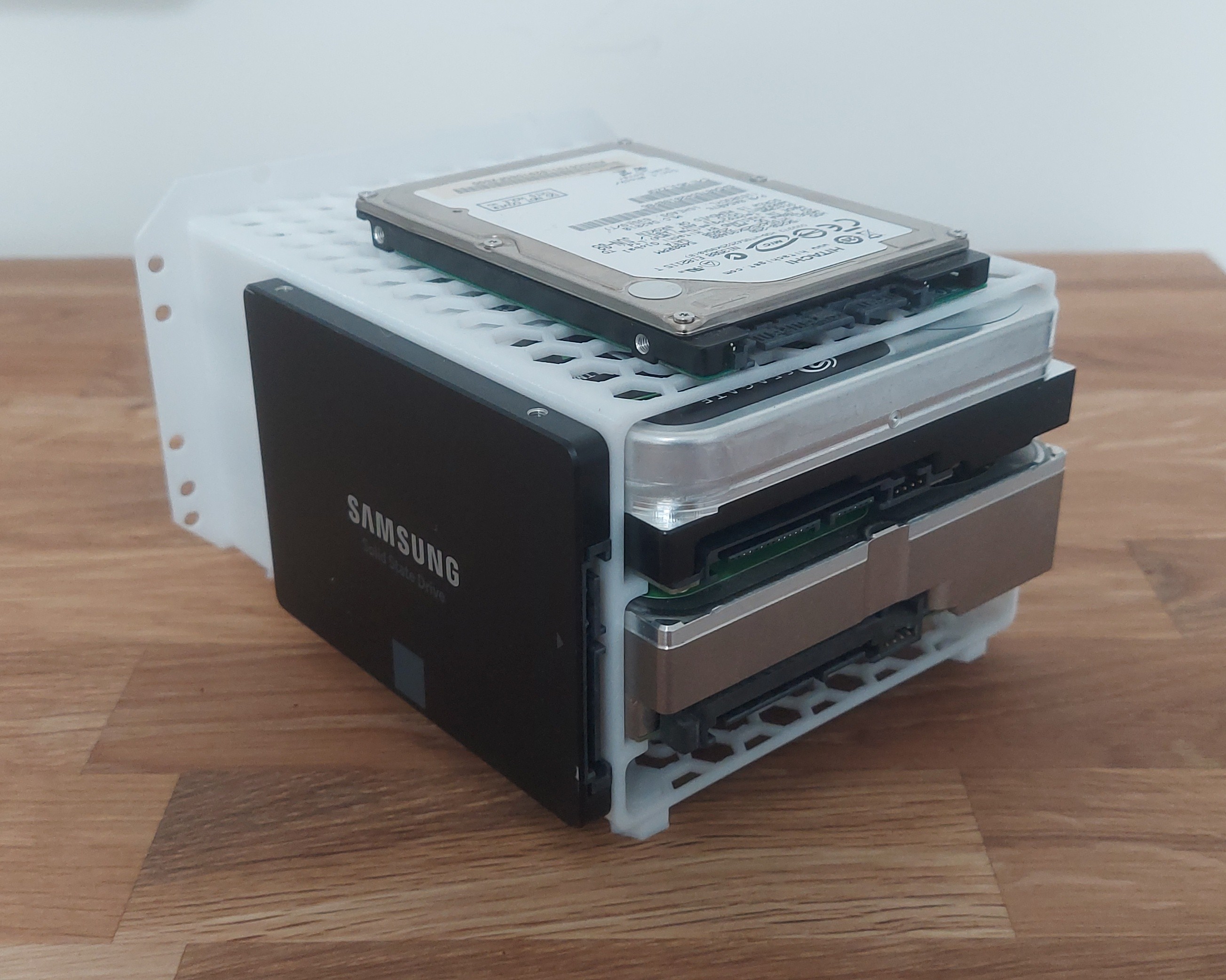 HDD Cage for up to 2x3.5" + 4x2.5" disks