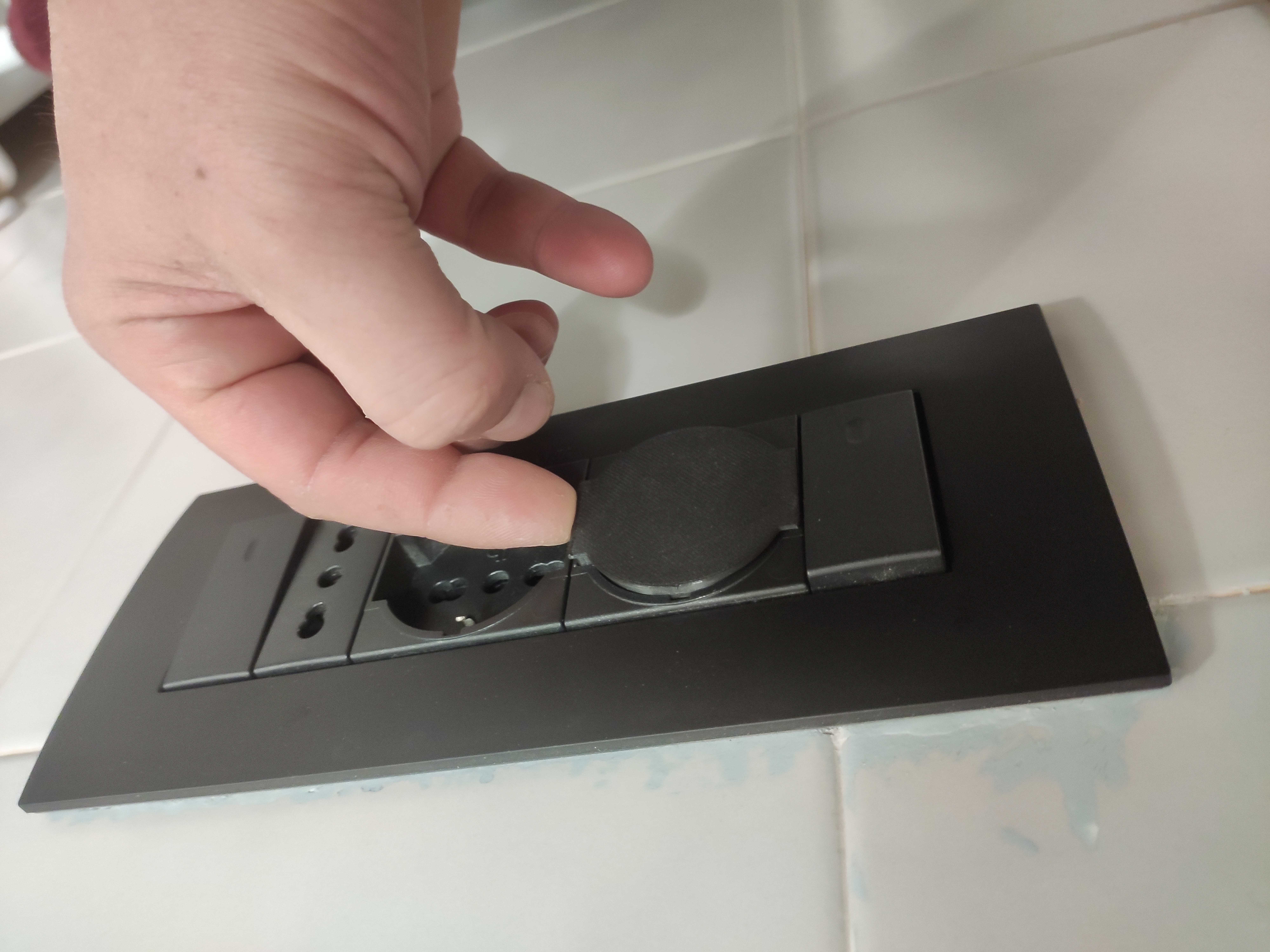 Miniatura 3 do modelo 3D Schuko wall socket cover