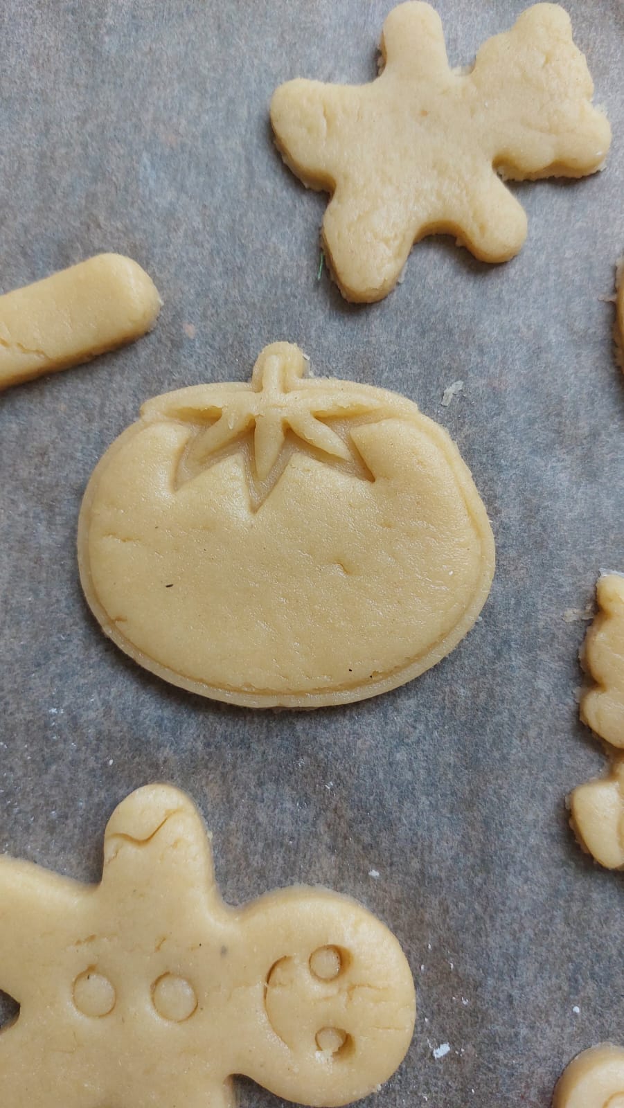 tomato cookie cutter