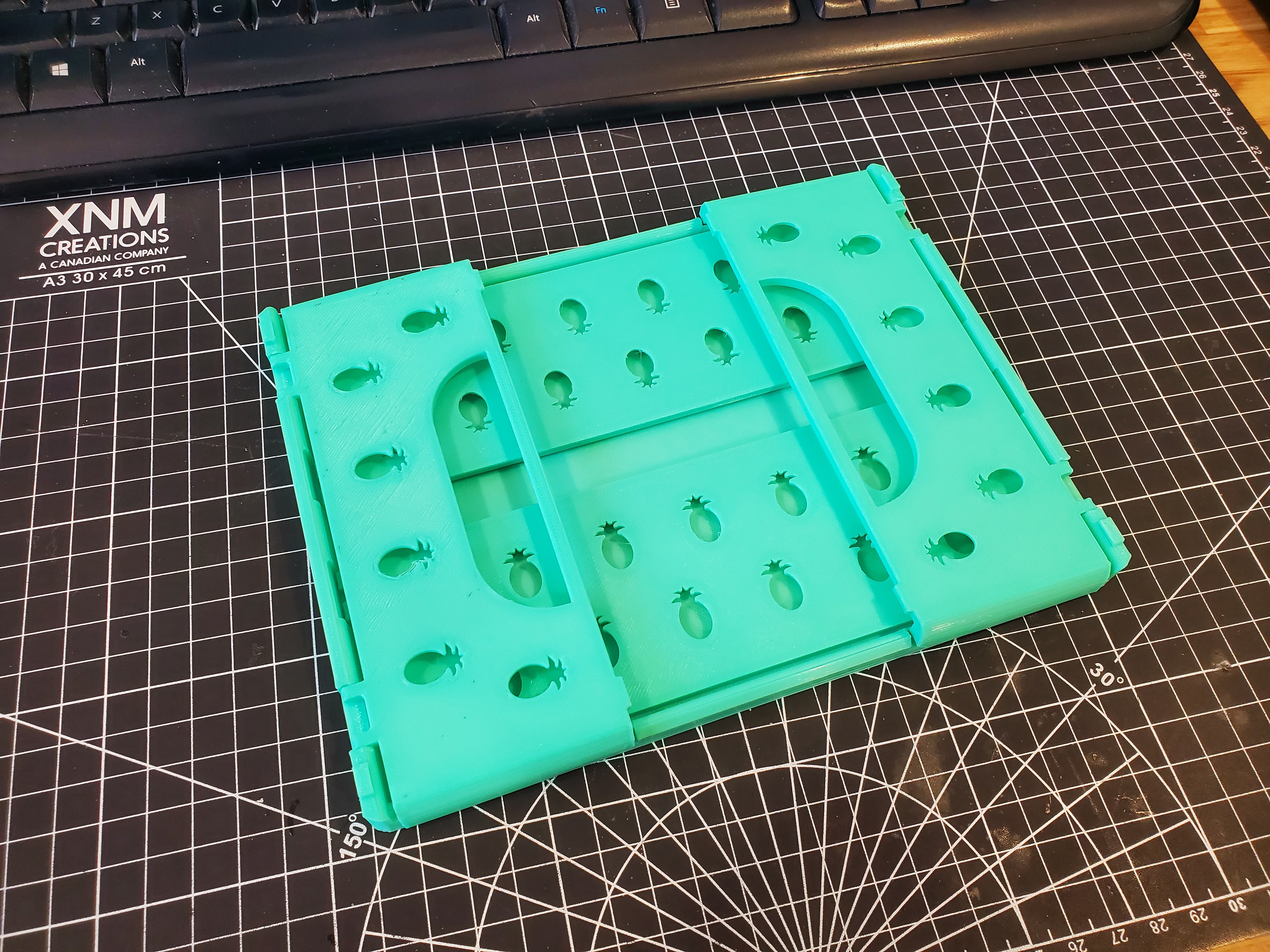 Miniatura 6 do modelo 3D Customizable, foldable and stackable project boxes