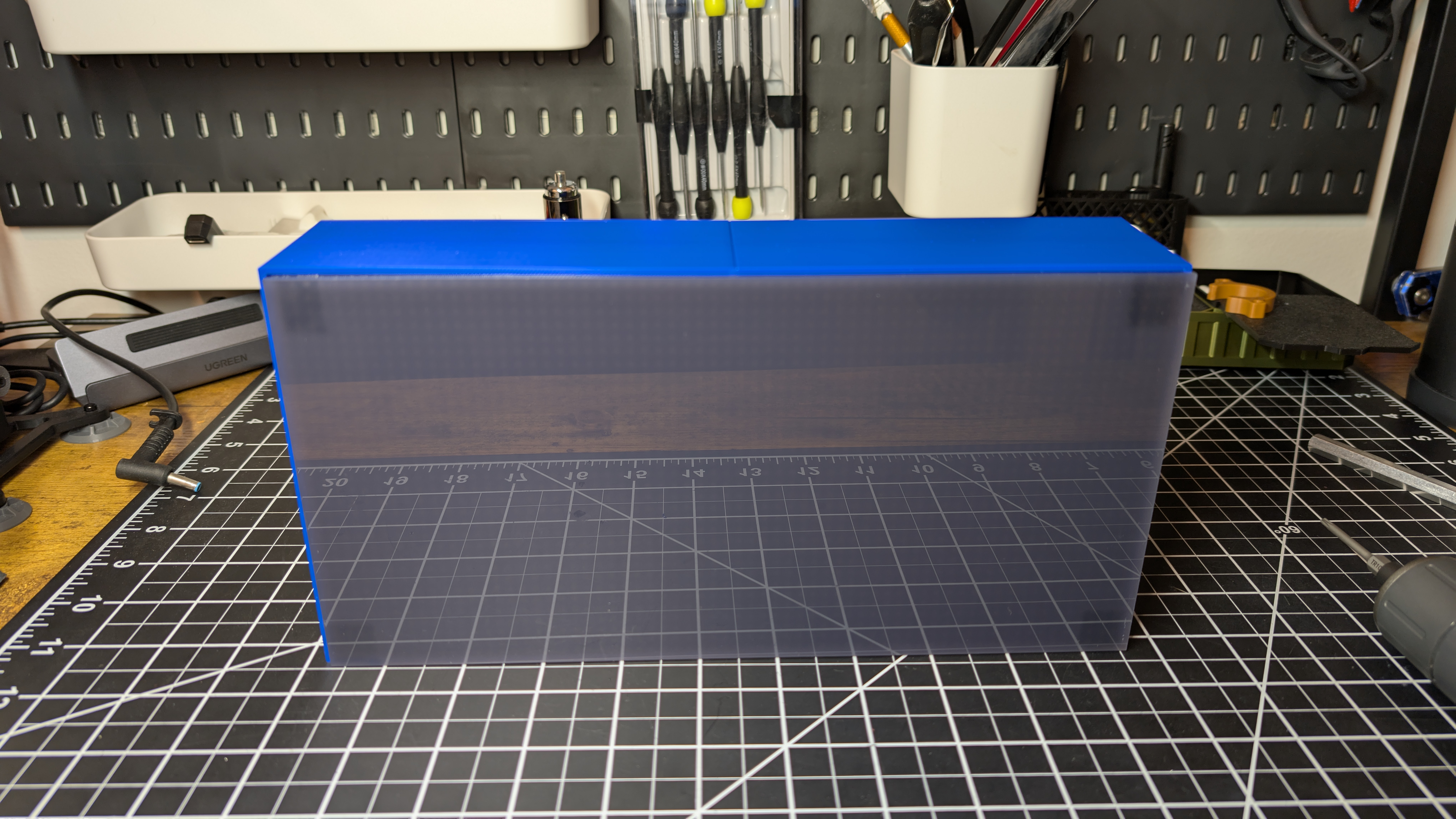 Miniatura 6 do modelo 3D Tracker Clock Case LED Matrix