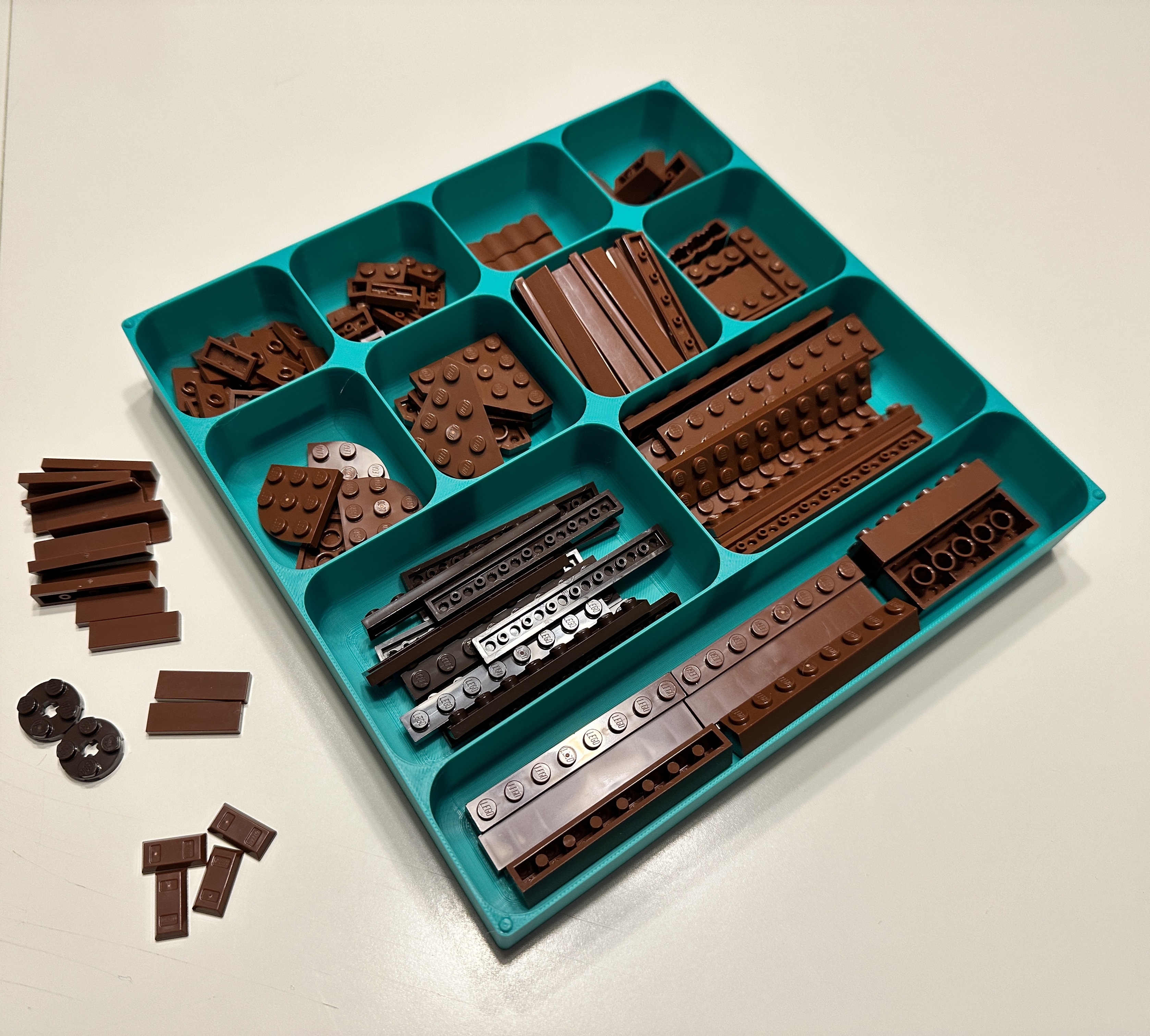 Small parts sorting tray
