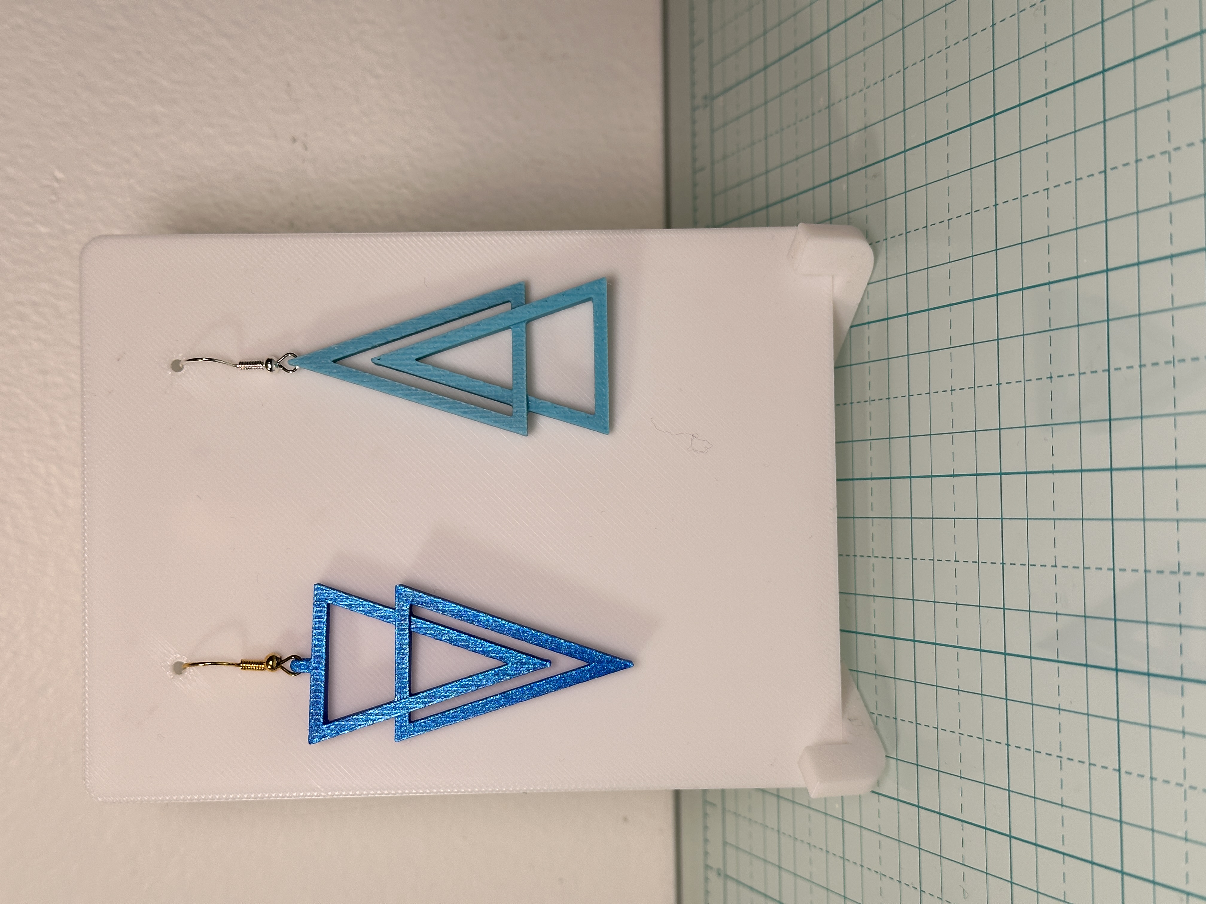 Miniatura 6 do modelo 3D Triangluar Earrings