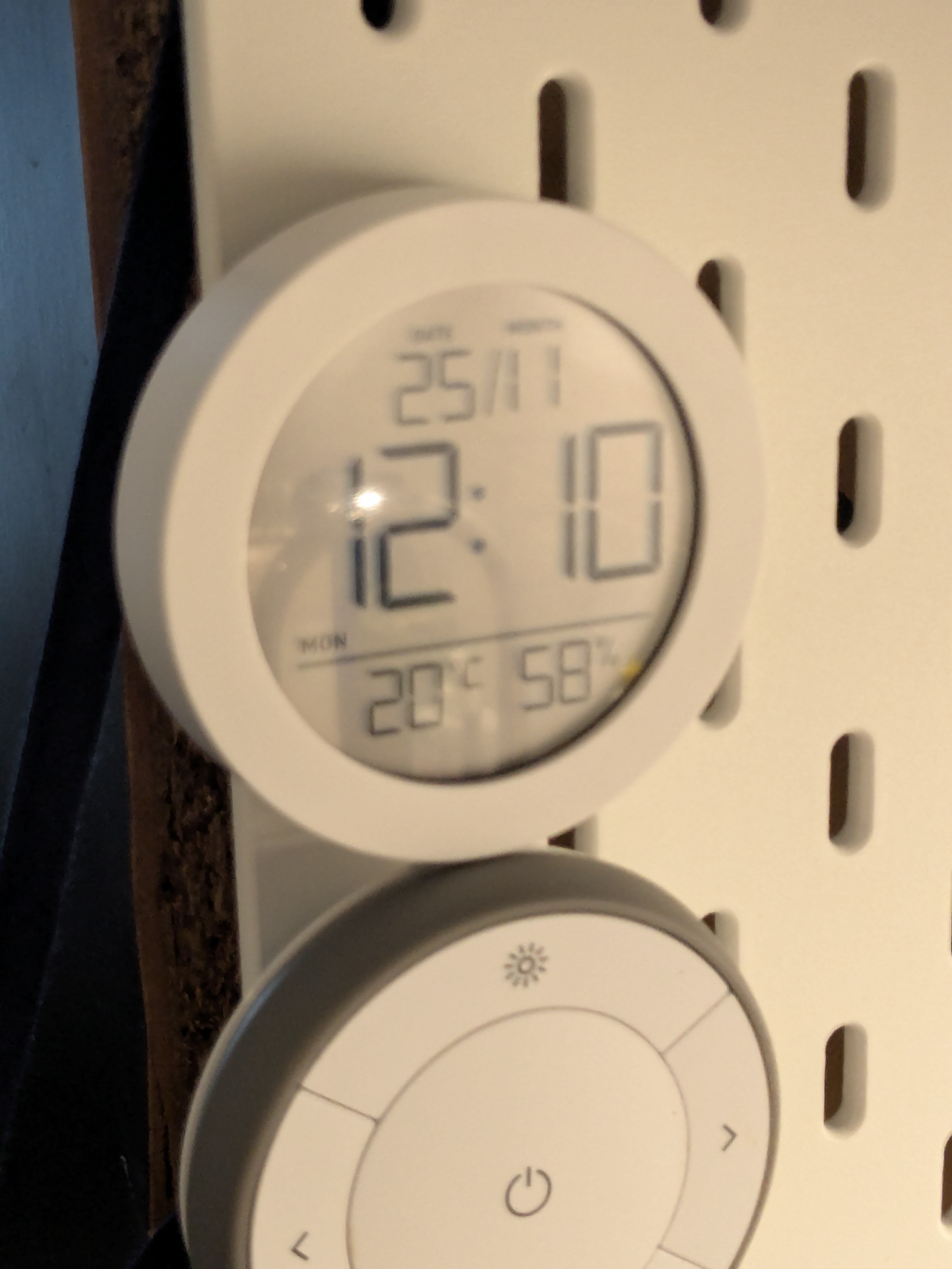 SKADIS Nor-Tec Thermometer holder