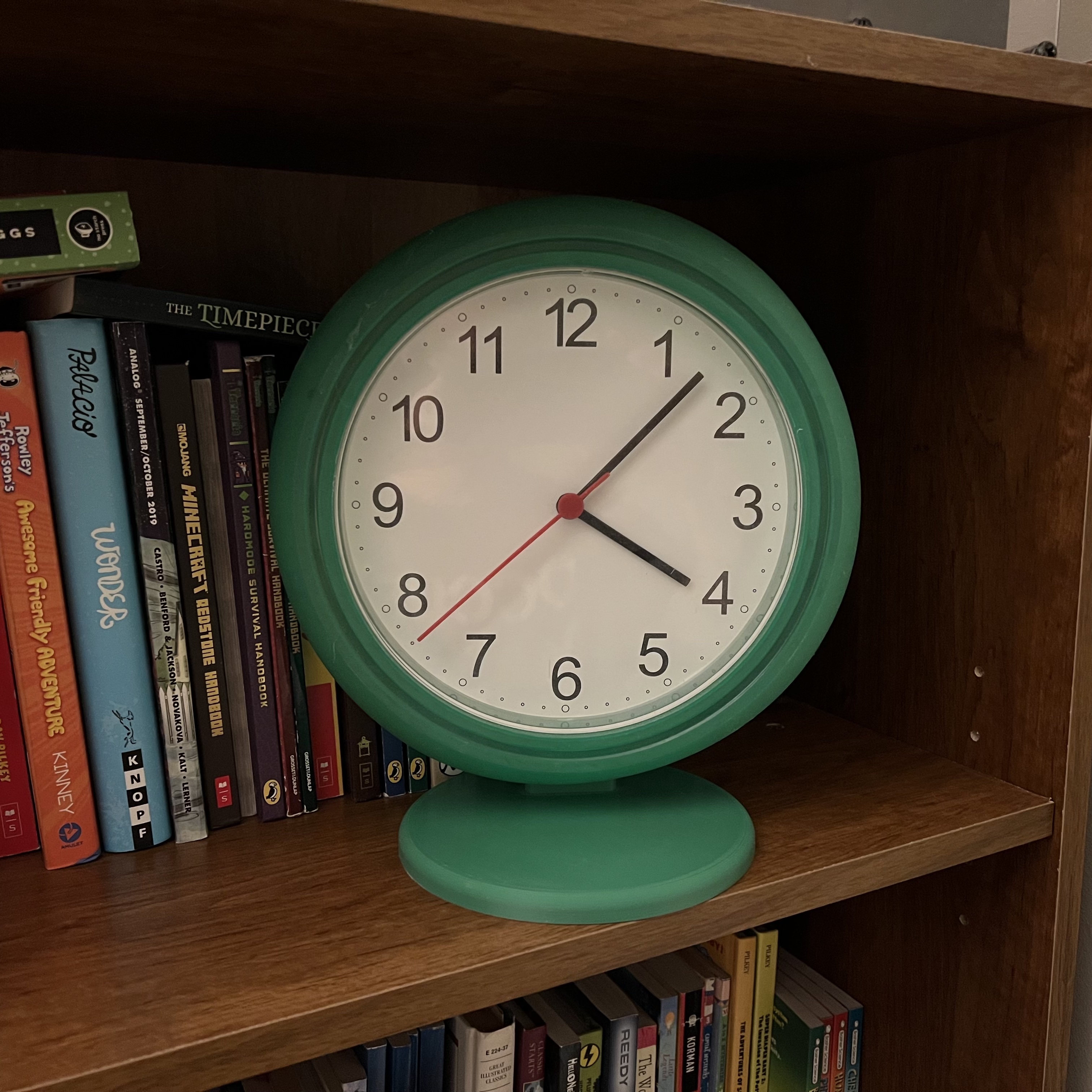 Simple Shelf Stand for Wall Clock