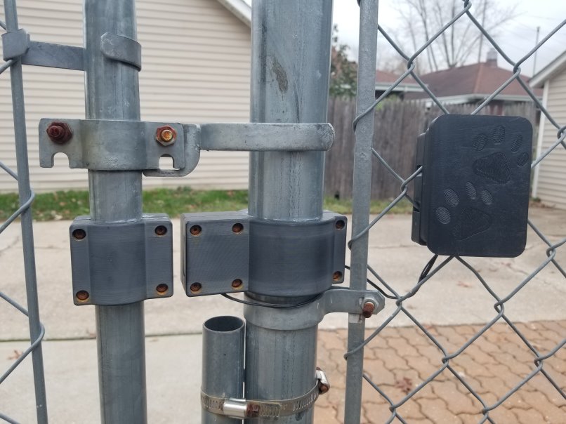 Chain Link Gate Mount for YoLink LoRa Reed Switch Sensor
