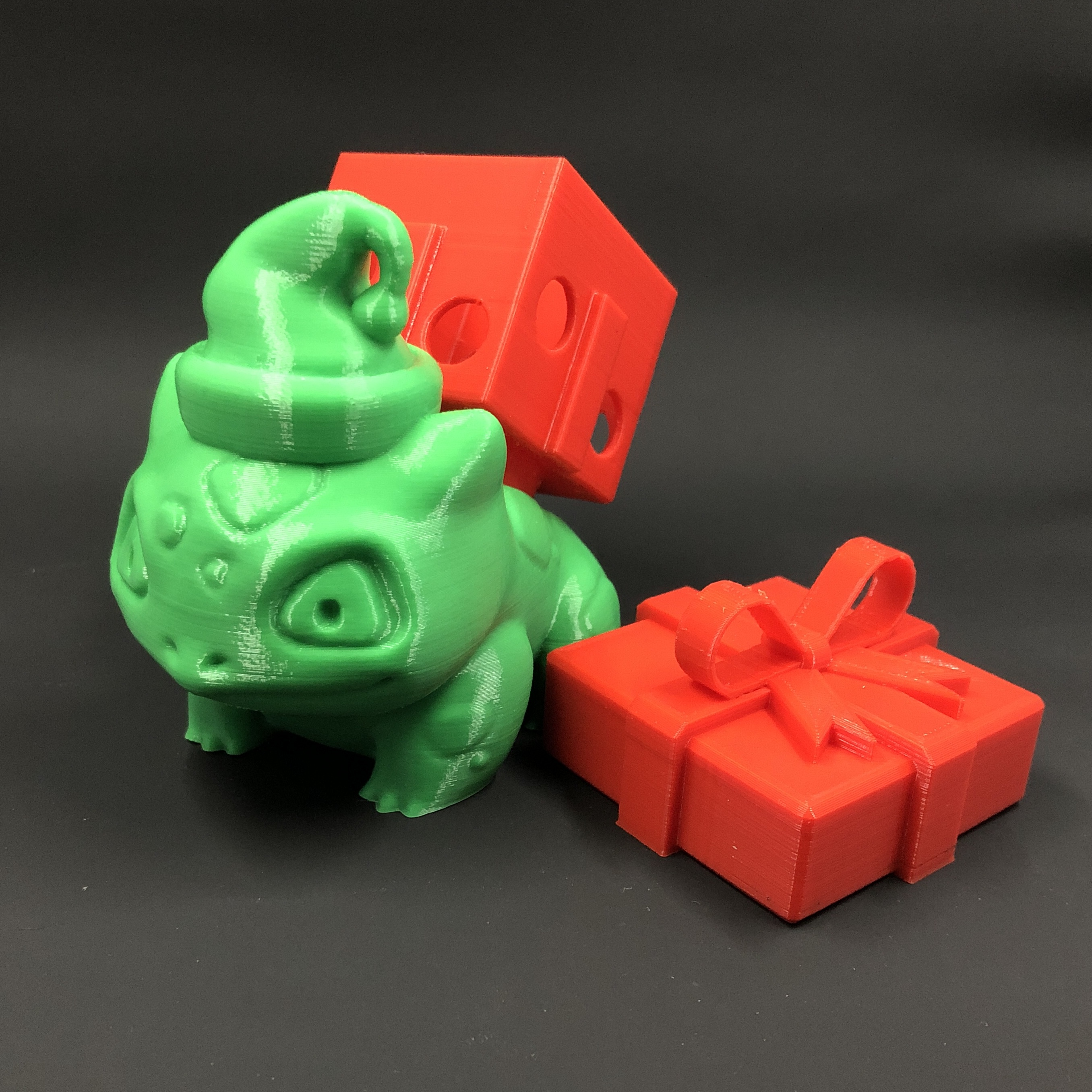 Bulbasaur Santa Claus with Gift